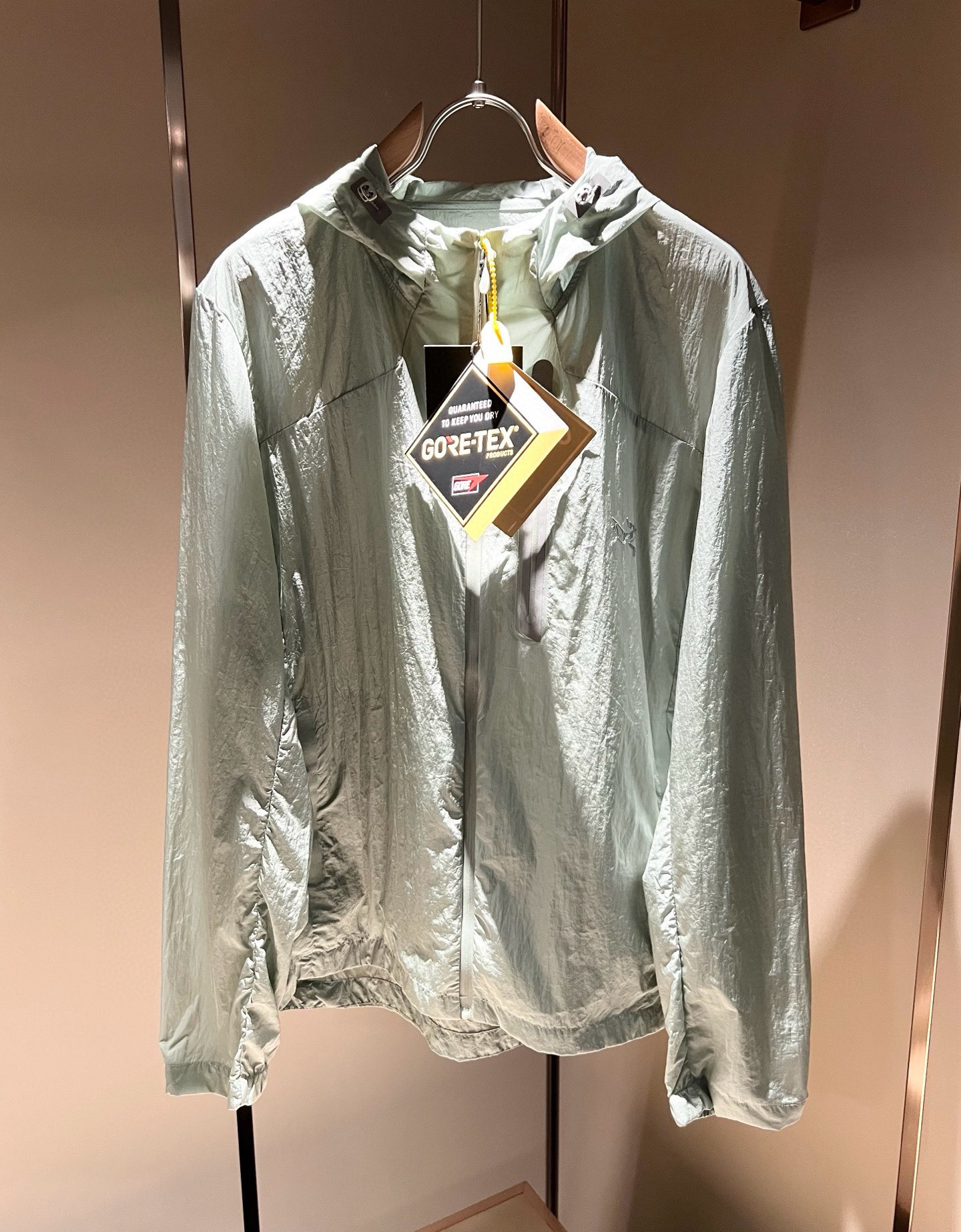 完売必至 2025 アークテリクス 新作 日焼け止め服 コピー