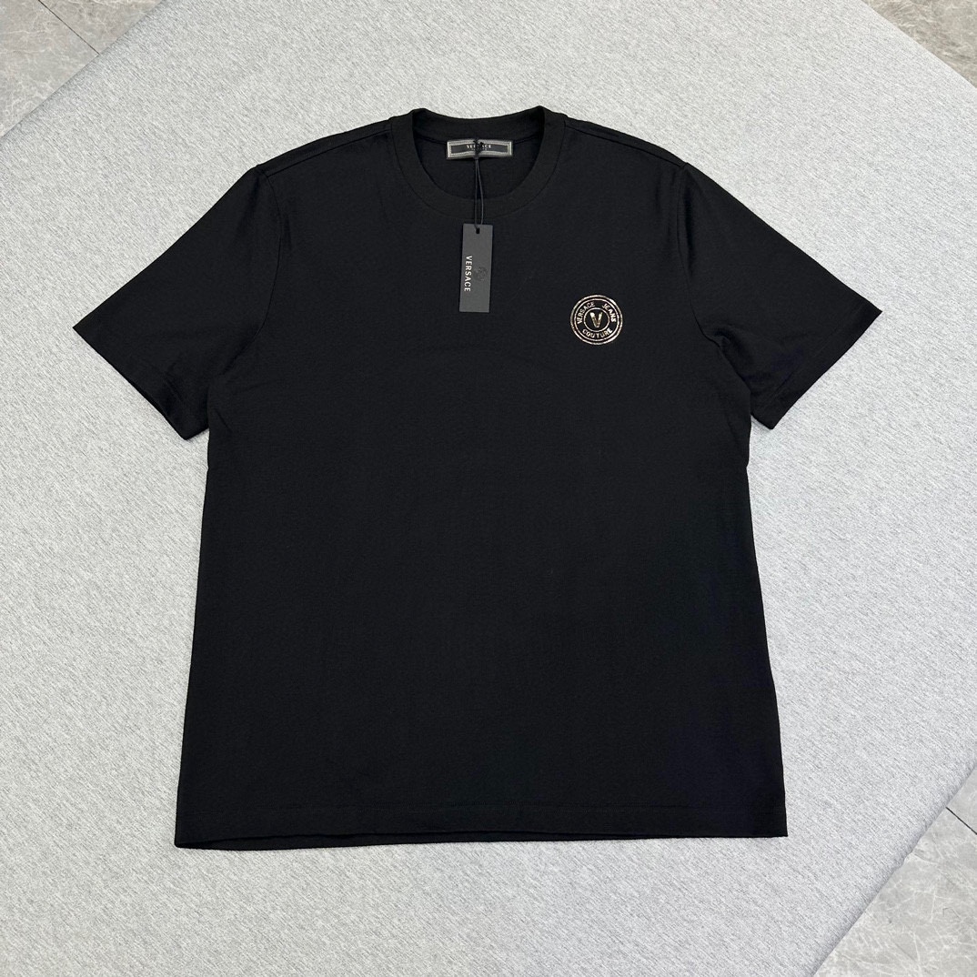 ☆超人気☆ 2025 ヴェルサーチェ 新作 半袖Tシャツ 偽物