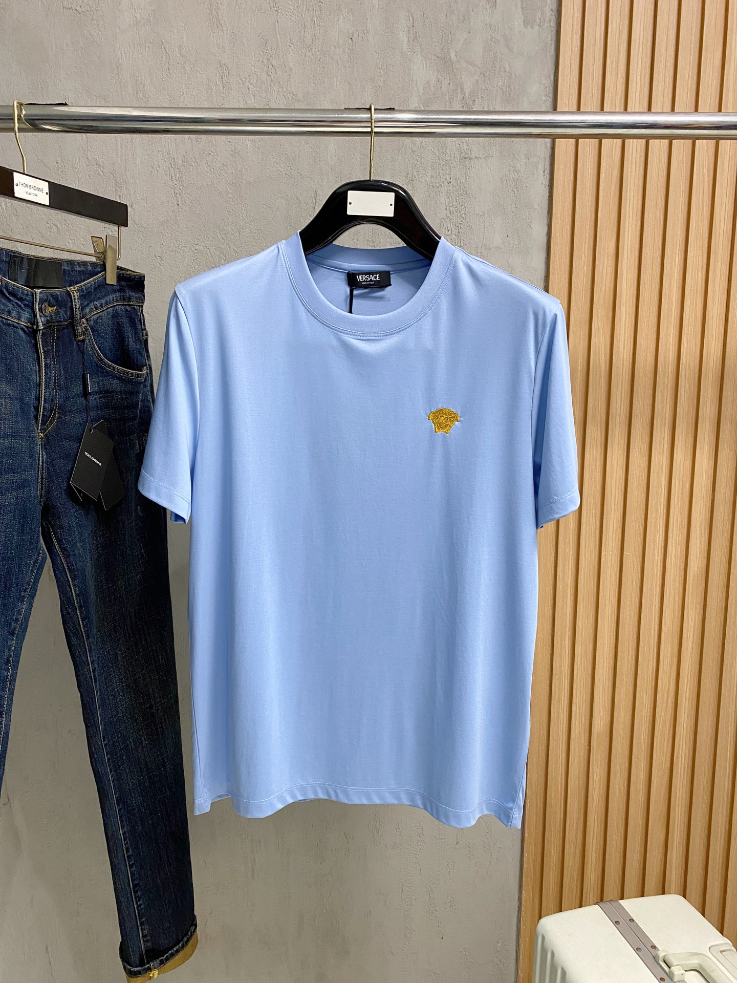 激安価格！2025 ヴェルサーチェ 新作 半袖Tシャツ スーパーコピー