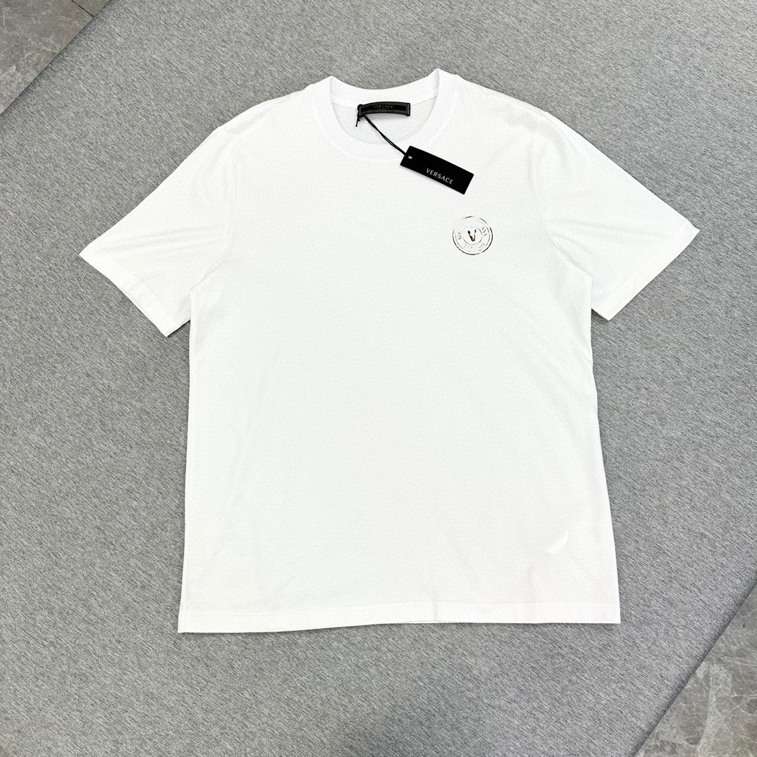 絶対欲しい！2025 ヴェルサーチェ 新作 半袖Tシャツ コピー