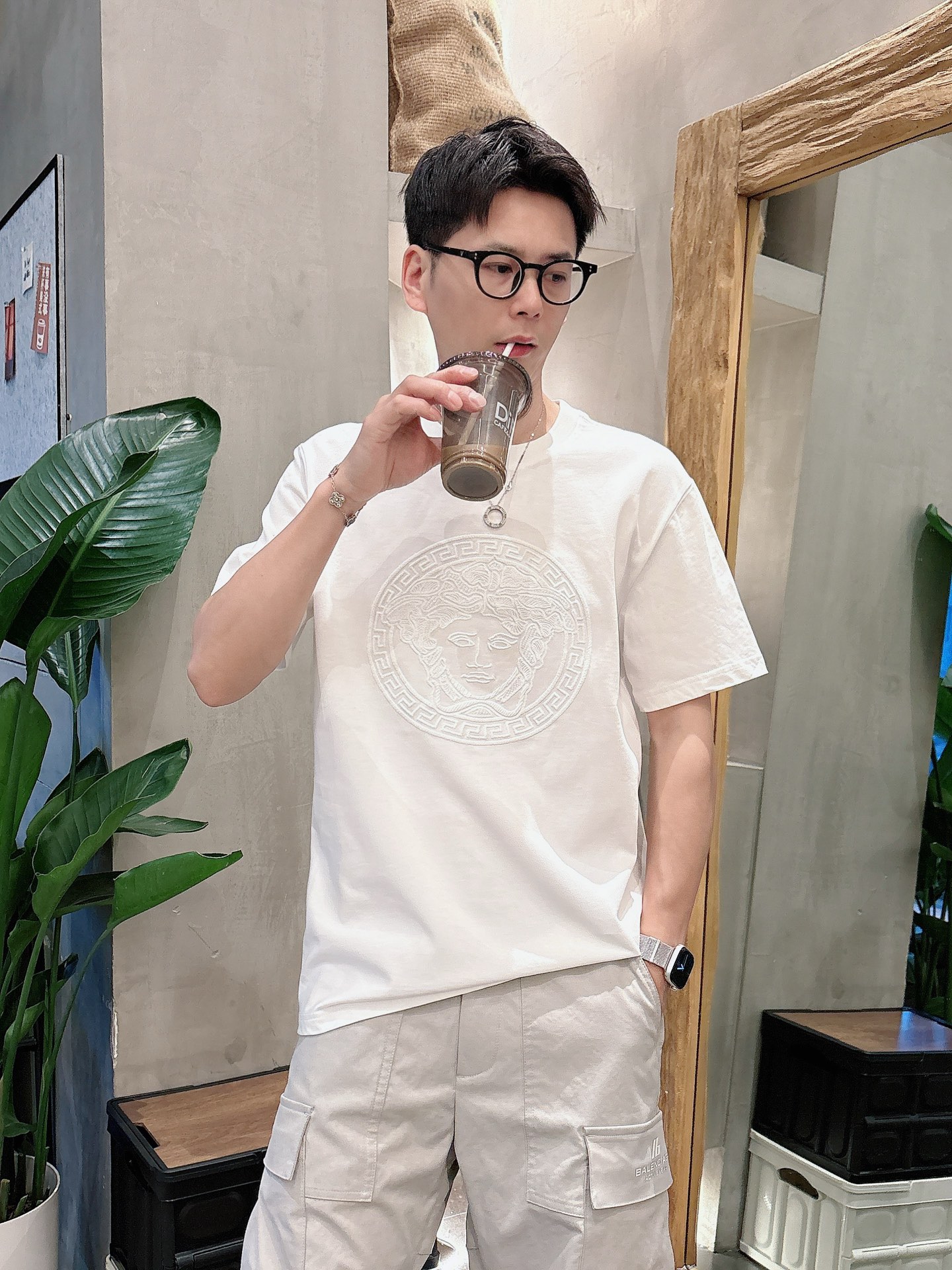 注目度抜群！2025 ヴェルサーチェ 新作 半袖Tシャツ 偽物