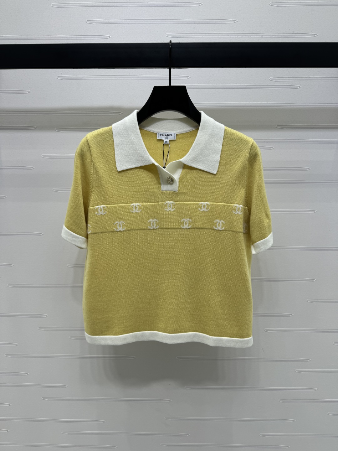 注目アイテム♡ 2025 シャネル 新作 半袖Tシャツ コピー