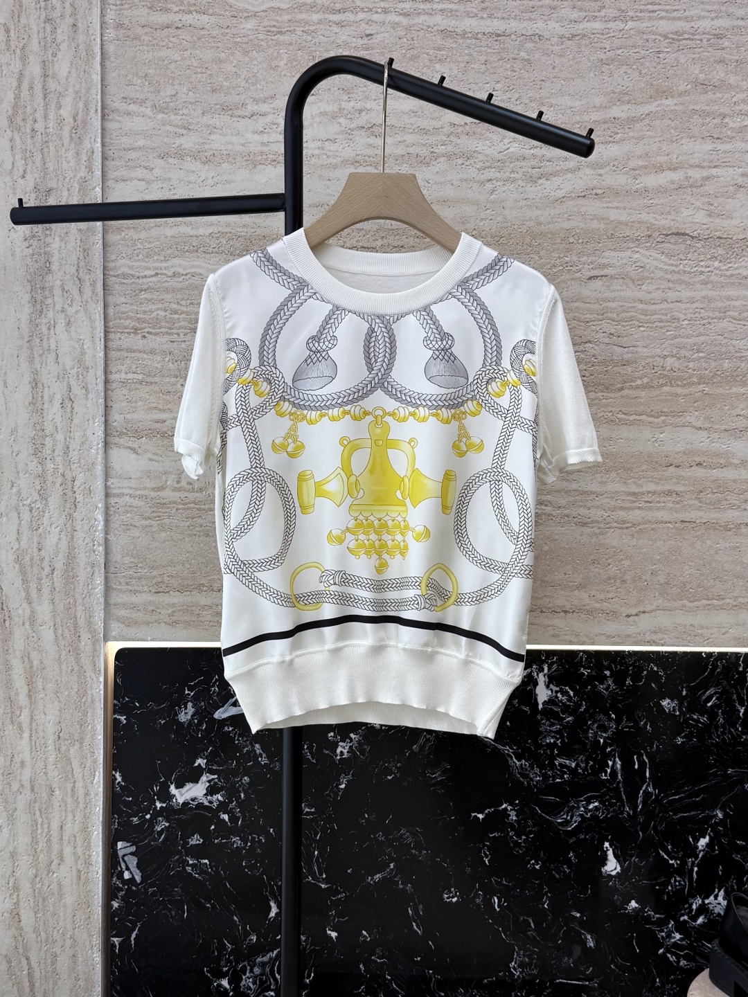 すぐ届く 2025 エルメス 新作 半袖Tシャツ 偽物