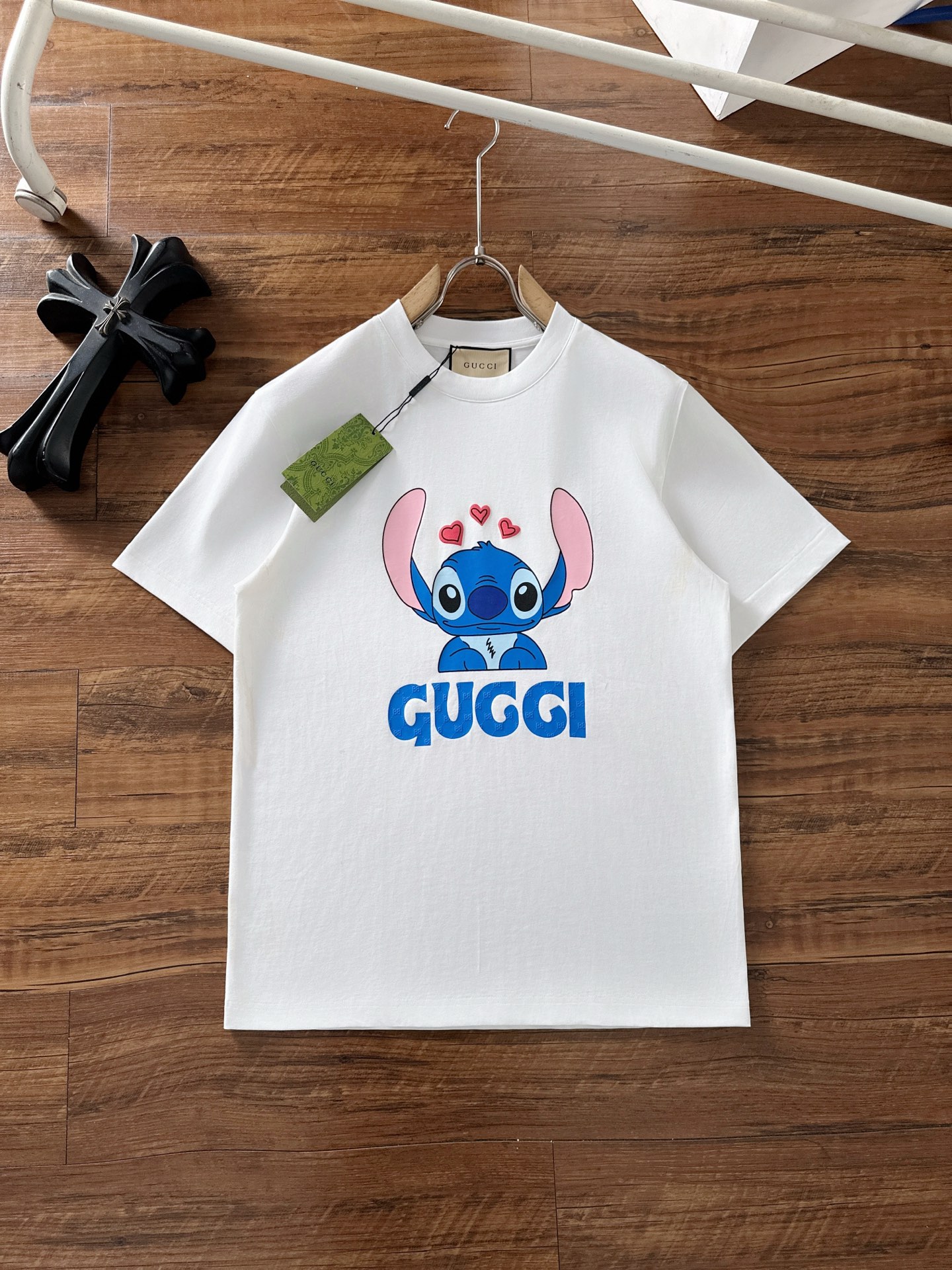 【使い勝手抜群】2025 グッチ 新作 半袖Tシャツ 偽物