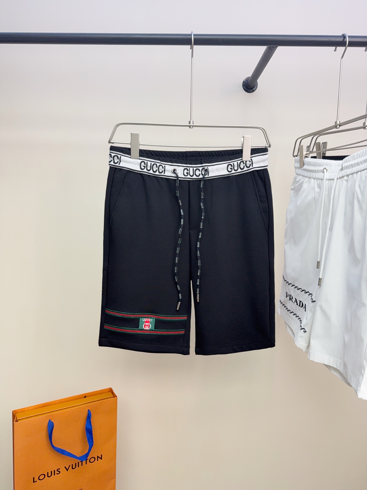 人気爆発☆ 2025 グッチ 新作 ショートパンツ 偽物