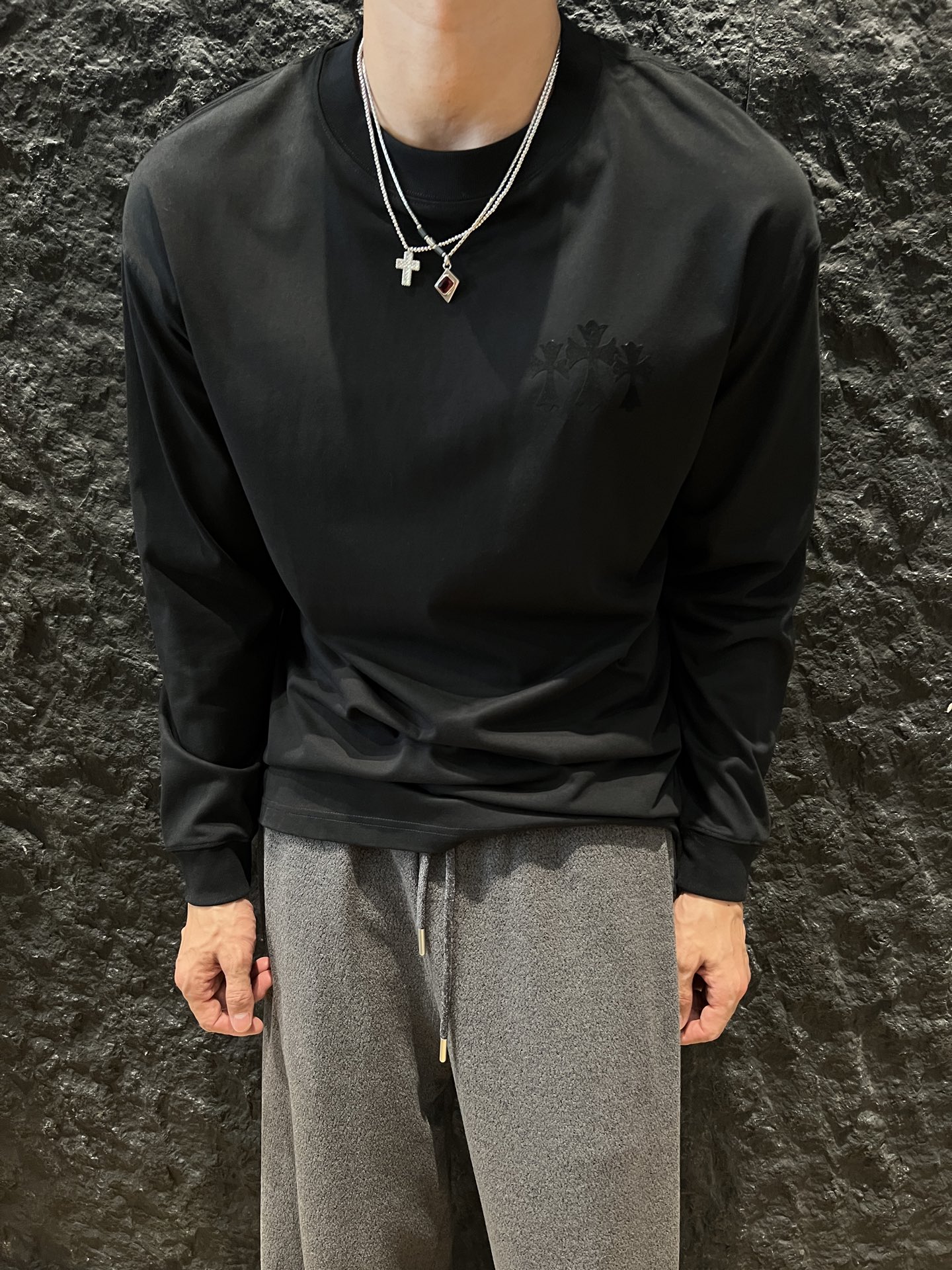 超限定♪ 2025 クロムハーツ 新作 長袖Tシャツ 偽物