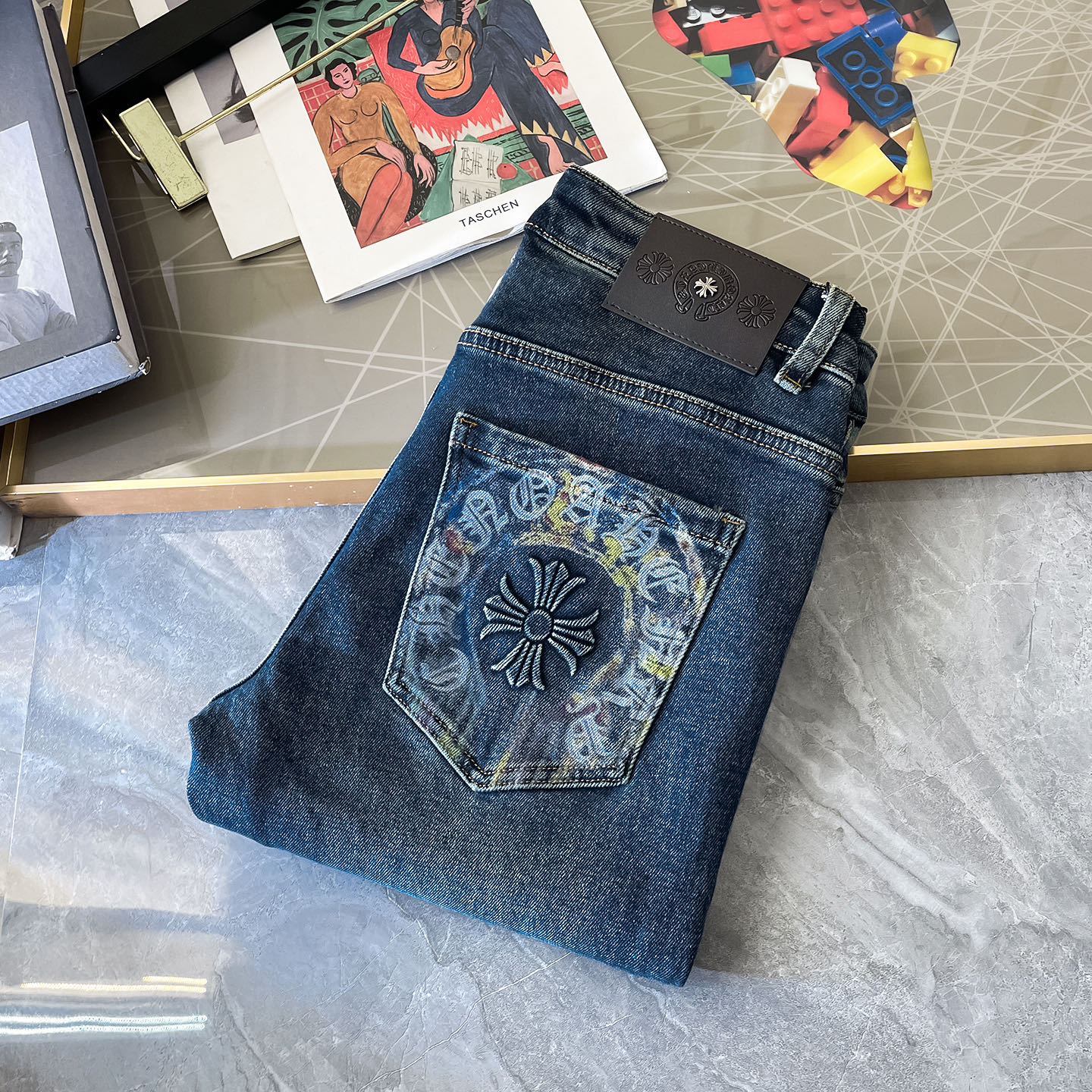 争奪戦 2025 クロムハーツ 新作  ジーンズ 偽物