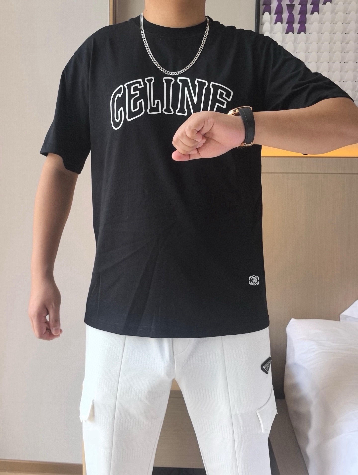 世界中で大人気♪ 2025 セリーヌ 新作 半袖Tシャツ スーパーコピー 2色