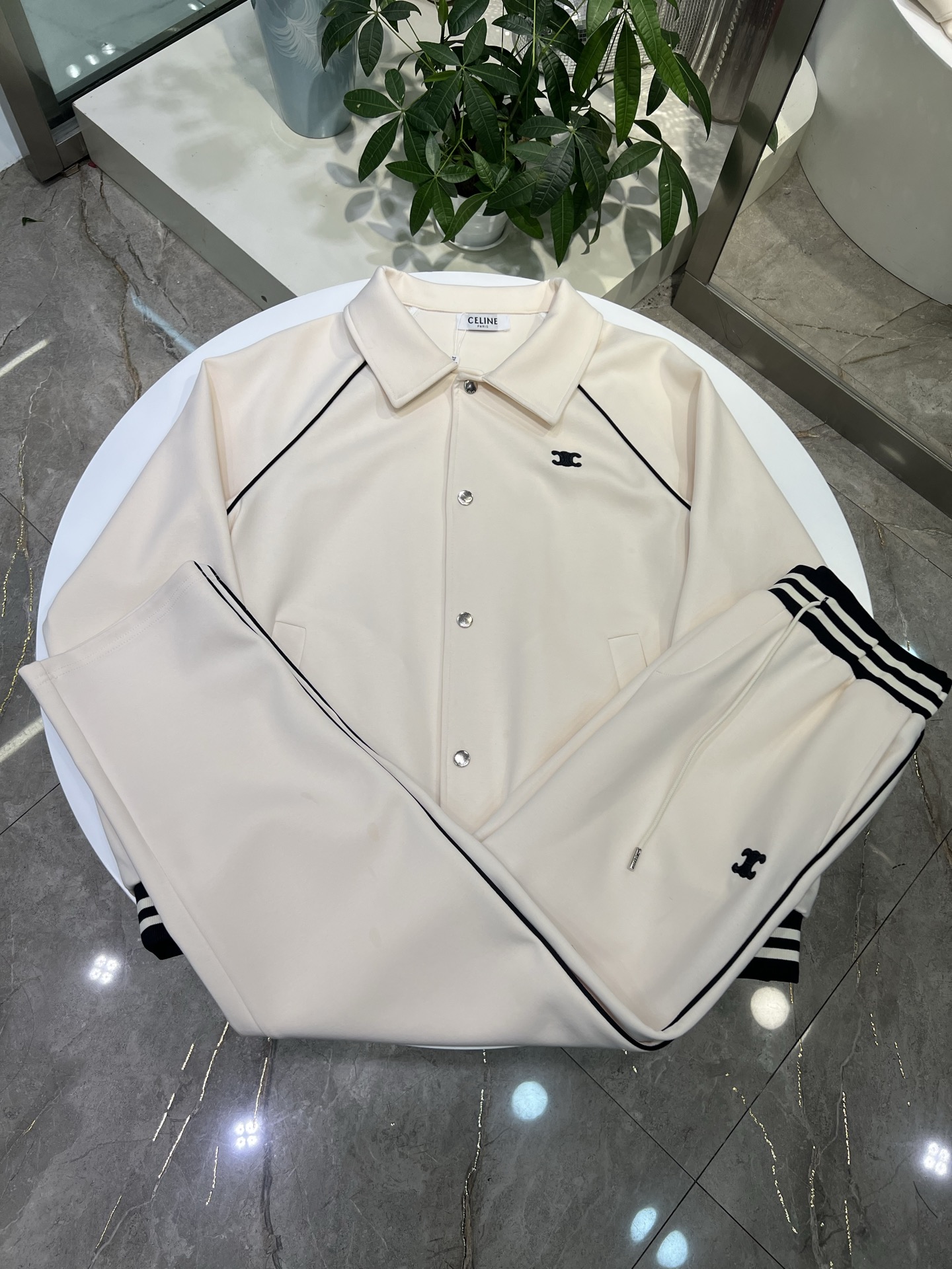 《人気★》2025 セリーヌ 新作 セットアップ コピー