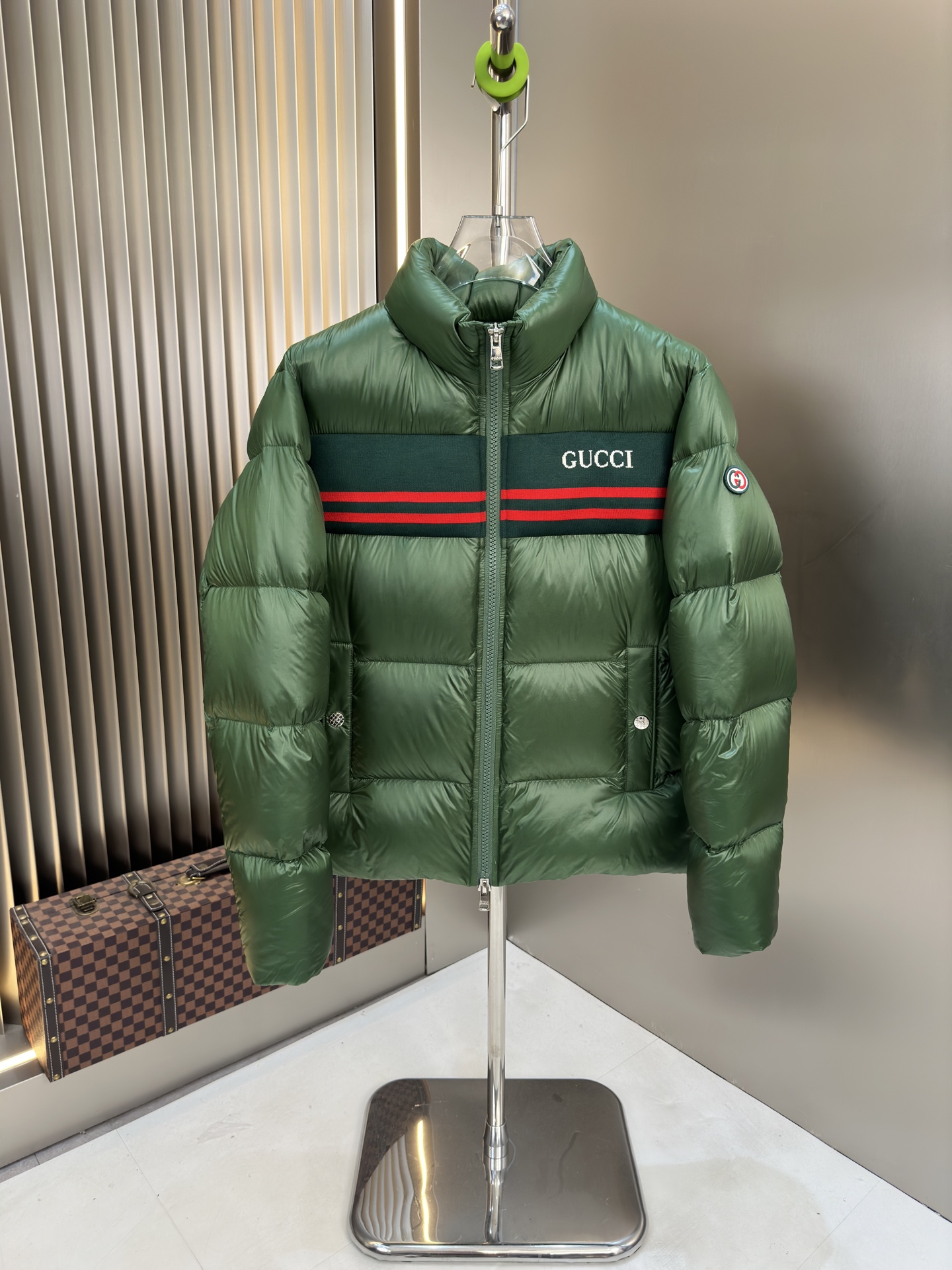 絶対欲しい！2025 グッチ 新作 ダウンジャケット スーパーコピー