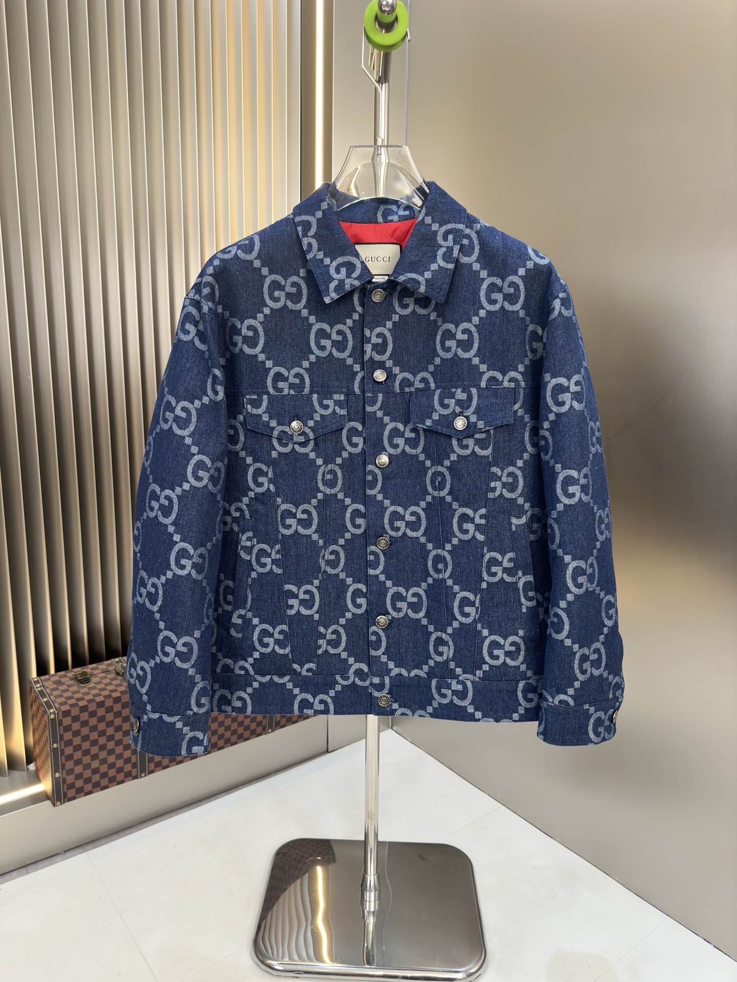 注目度抜群！2025 グッチ 新作 ダウンジャケット 偽物 2色