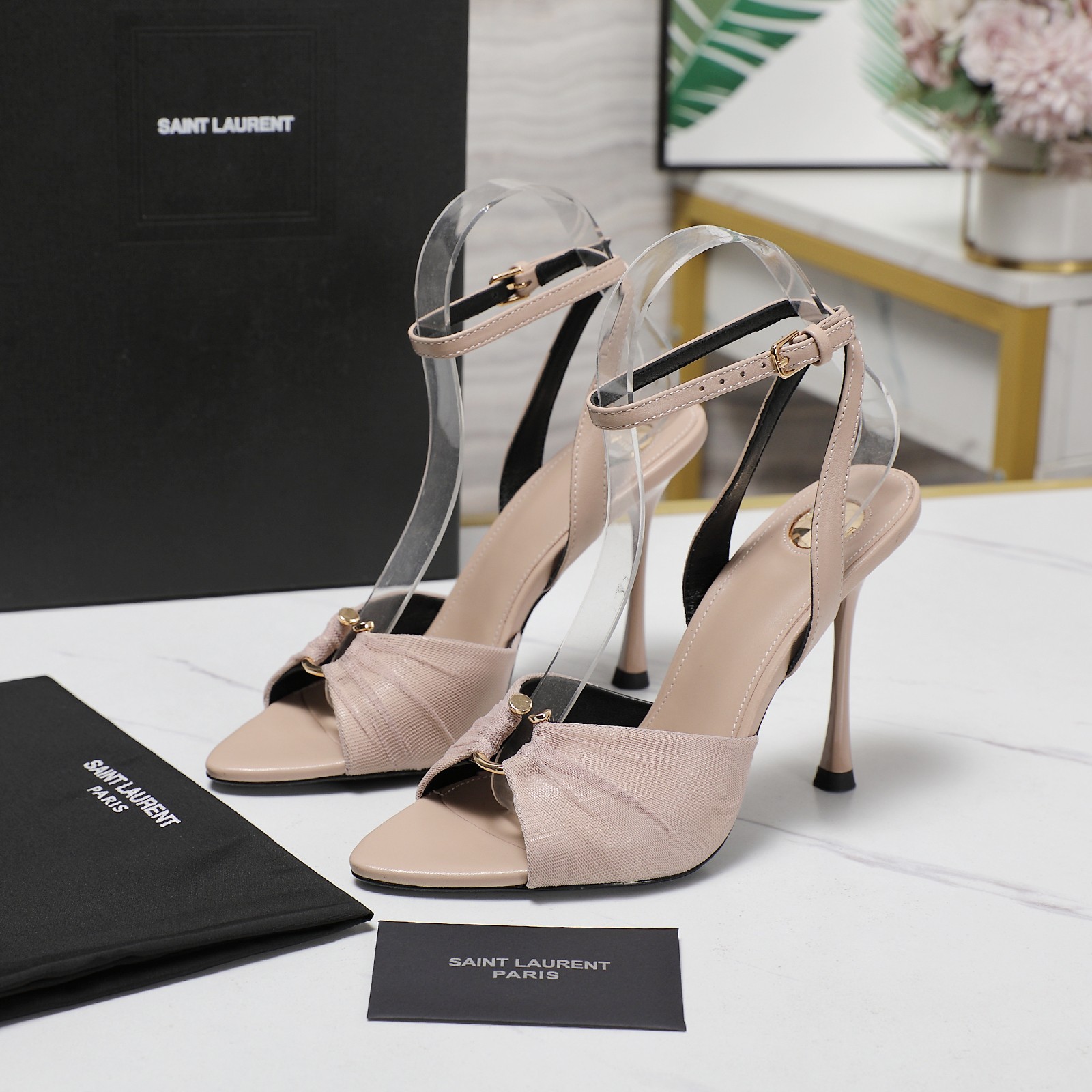 送料込 2026 サンローラン 新作 ハイヒール 偽物