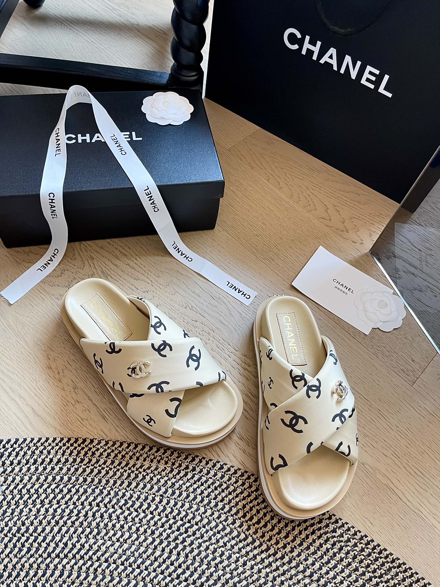 絶対欲しい！2026 シャネル 新作 サンダル-スリッパ スーパーコピー