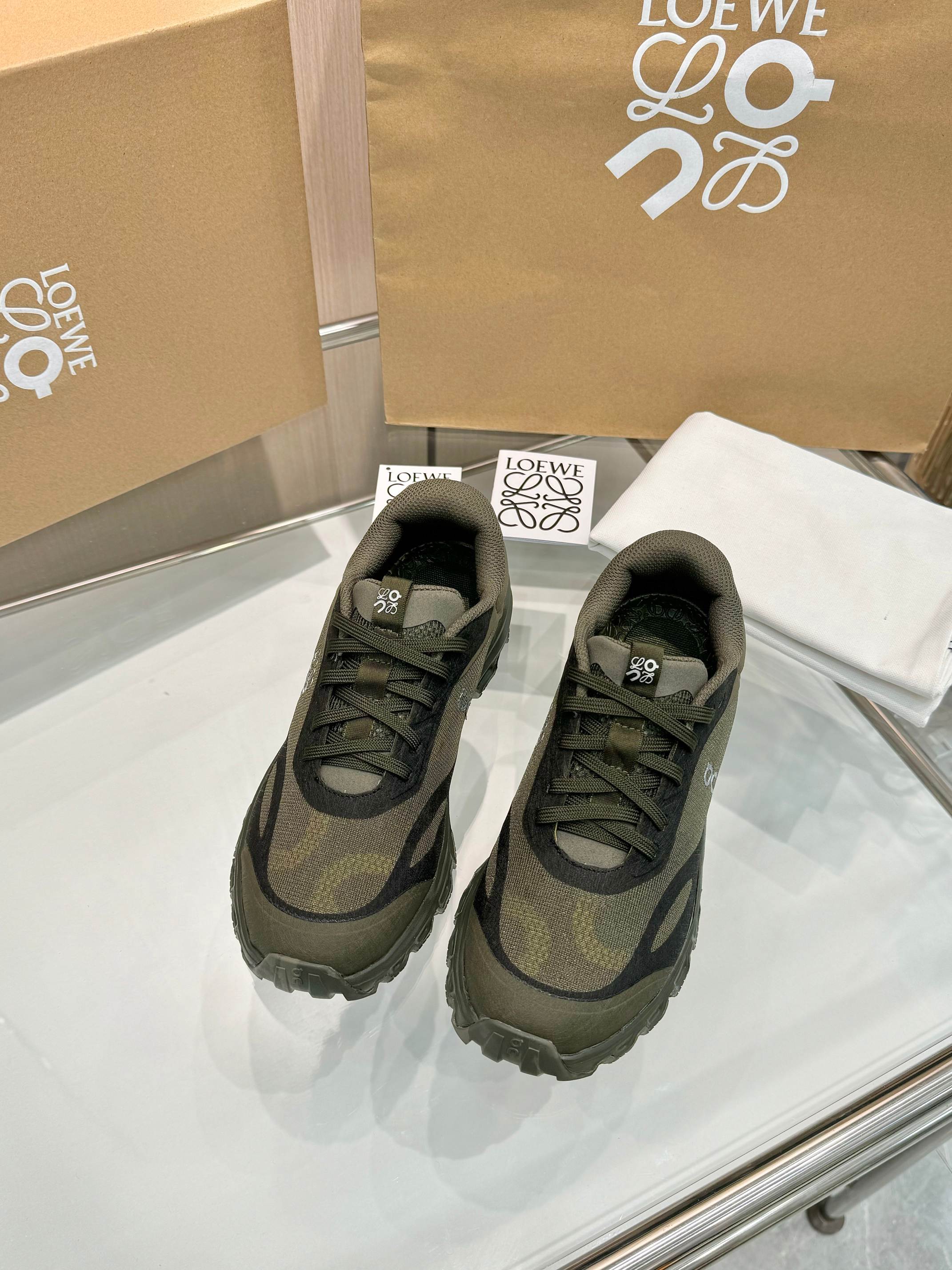 高品質♪♪♪ 2026 ロエベ 新作 スニーカー コピー