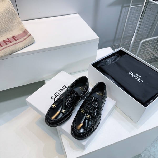【大特価】2026 セリーヌ 新作 パンプス 偽物