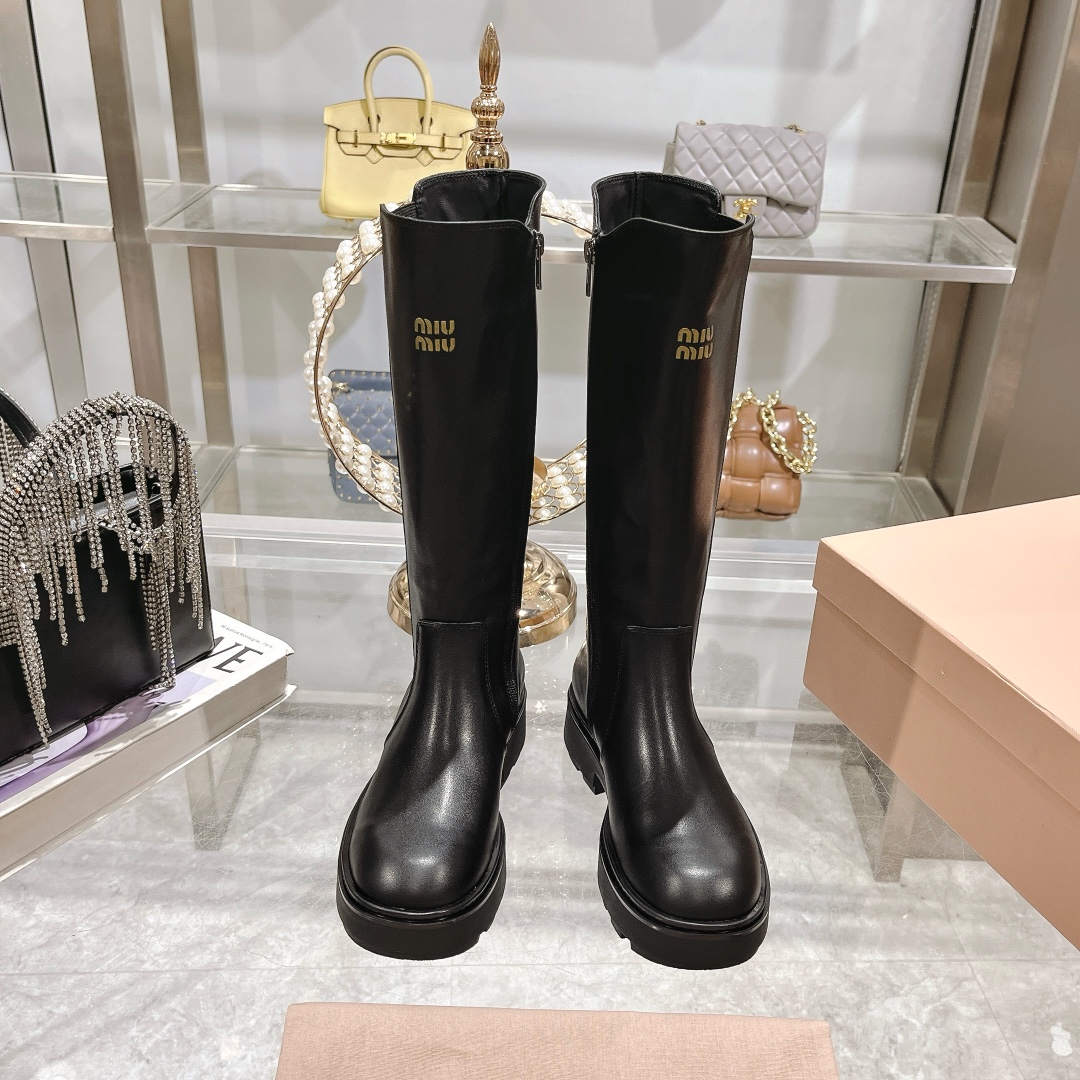 使い勝手良し 2026 ミュウミュウ 新作 ブーツ 偽物