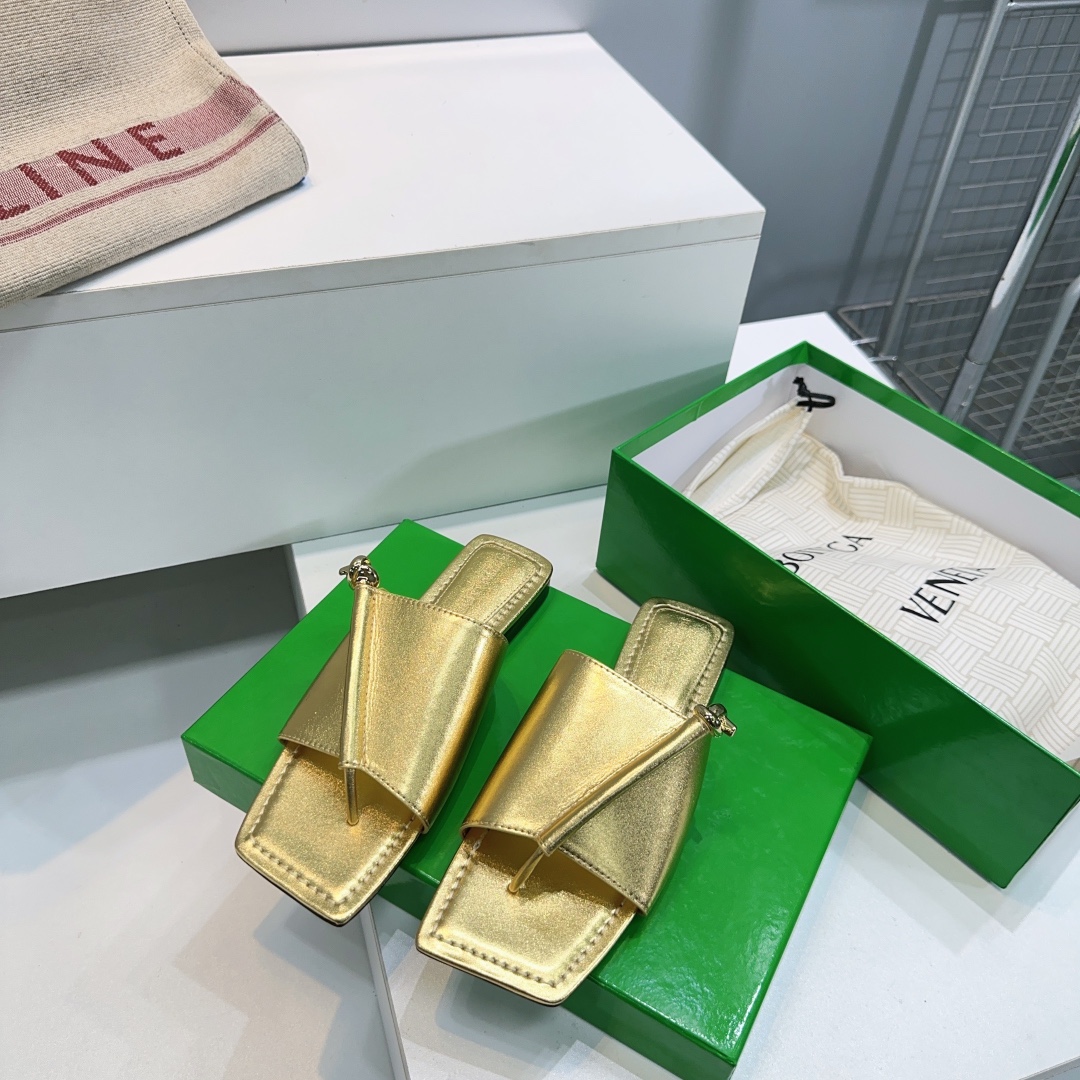 人気No1★ 2026 ボッテガヴェネタ 新作 サンダル-スリッパ コピー