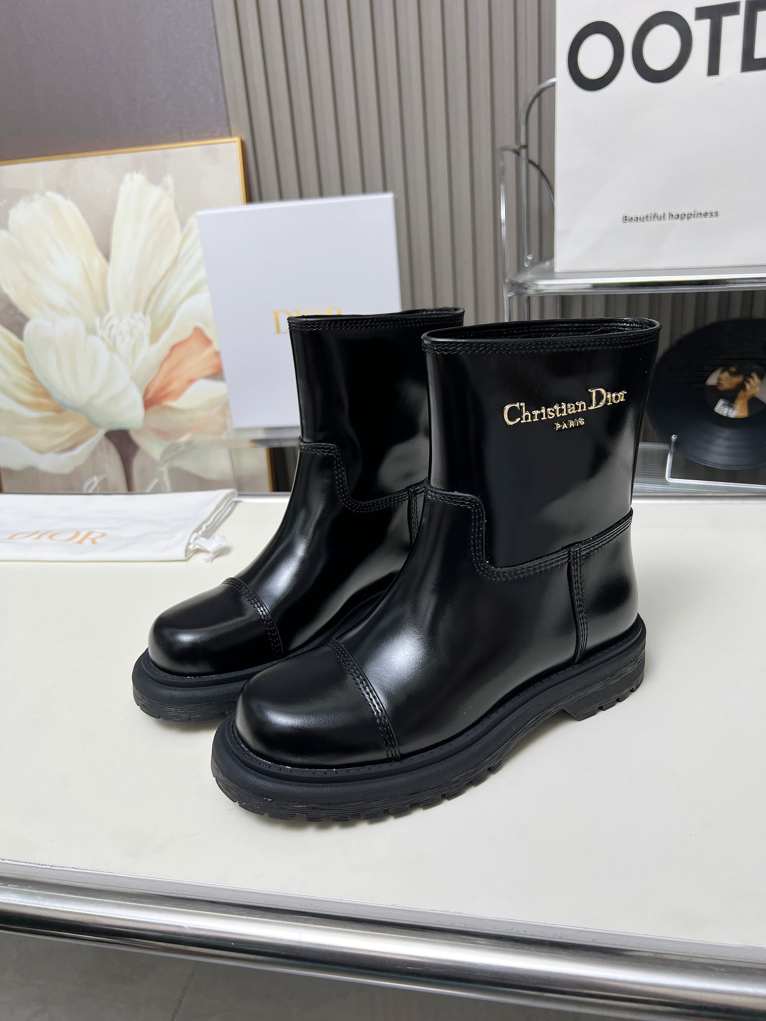 送料込 2026 ディオール 新作 ブーツ コピー
