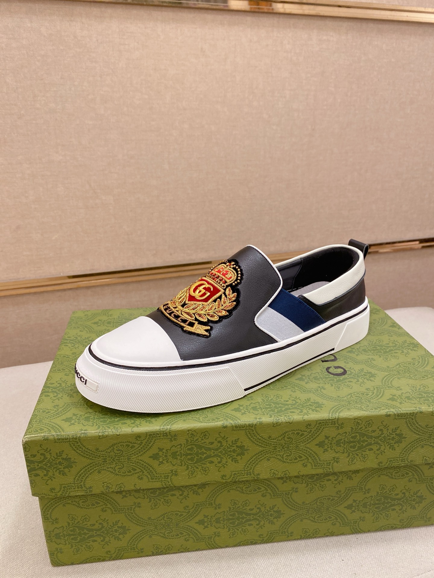 人気No1 2026 グッチ 新作 パンプス 偽物