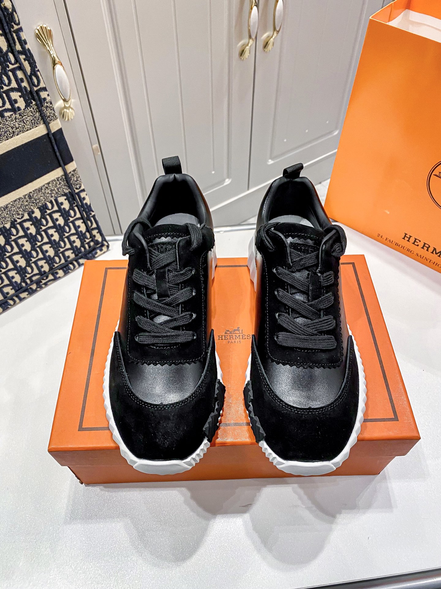 【限定カラー】2026 プラダ 新作 男女兼用 スニーカー コピー