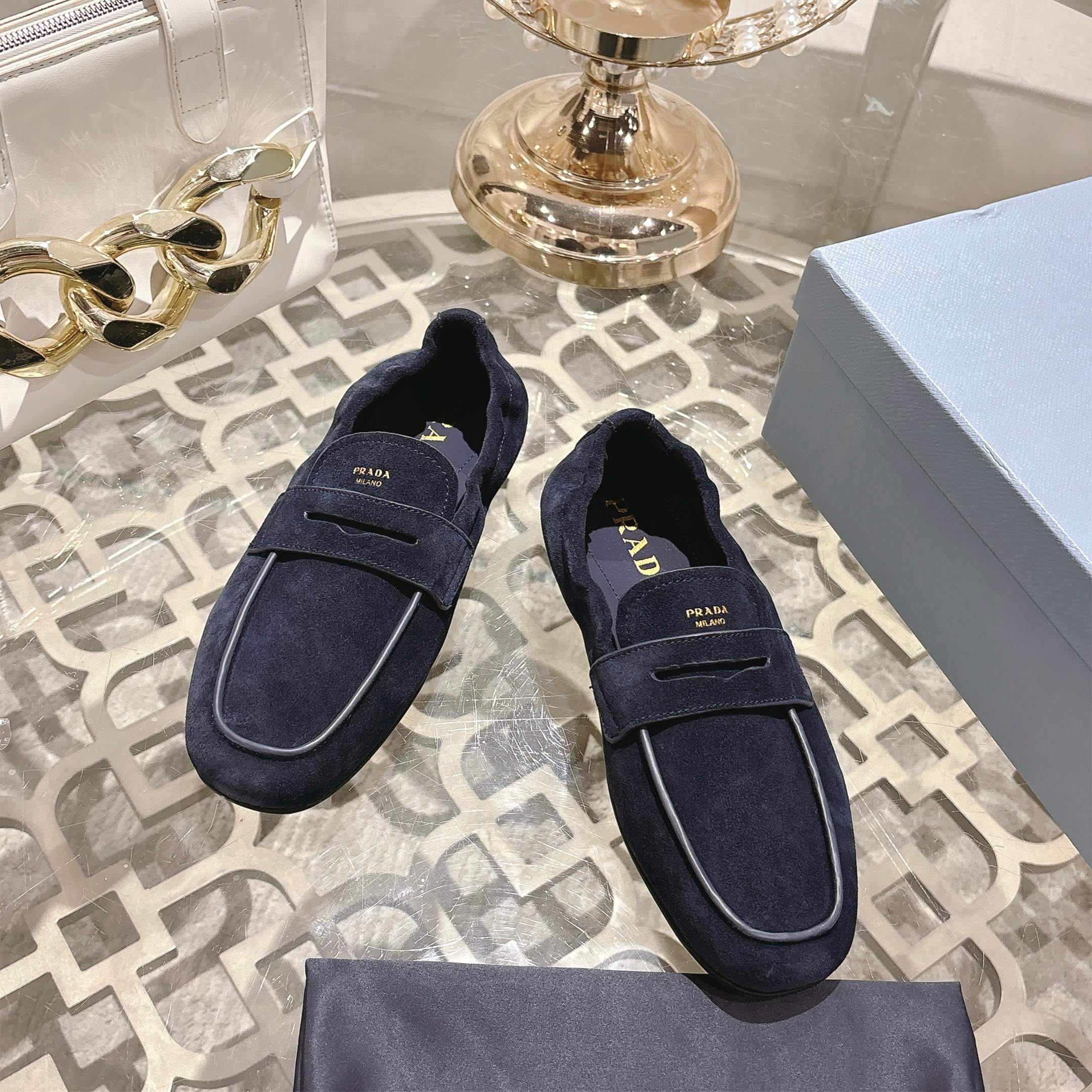 お洒落 2026 プラダ 新作 男女兼用 パンプス コピー