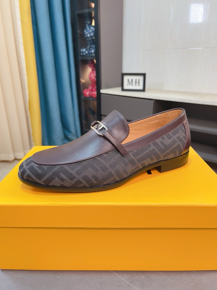 入手困難！2026 フェンディ 新作 革靴 スーパーコピー