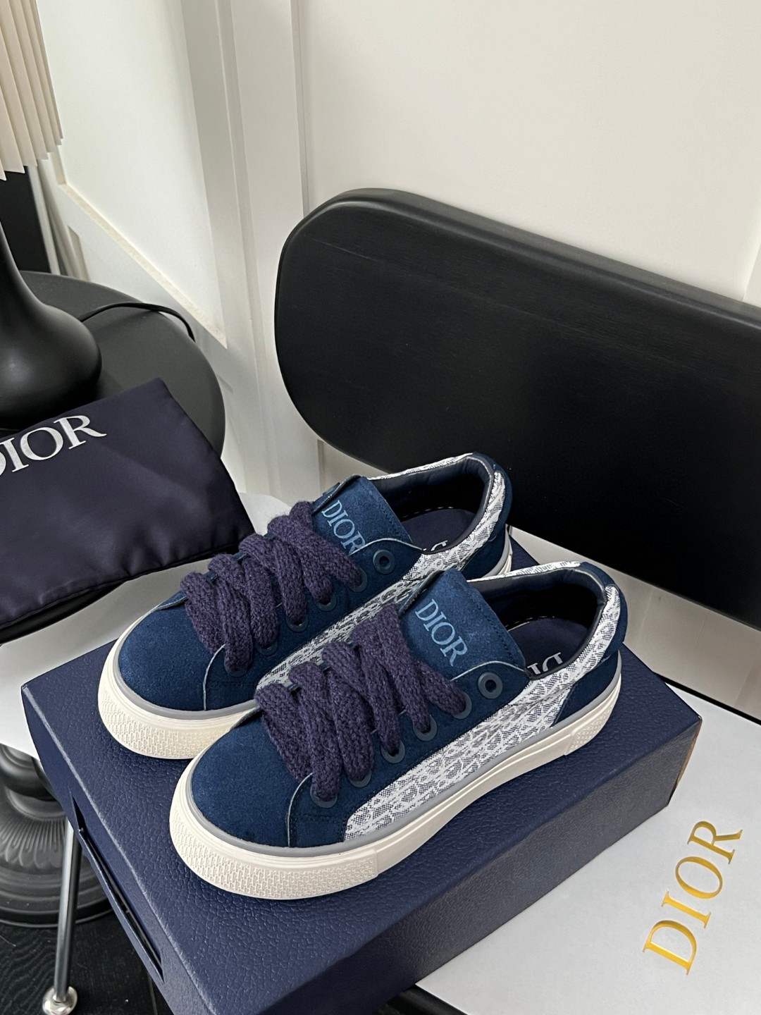 人気急上昇新作 2026 ディオール 新作 スニーカー コピー