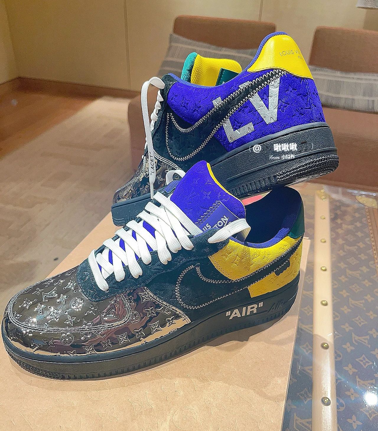 絶対欲しい！2026 ルイヴィトン x ナイキx オフホワイト 新作 スニーカー 偽物