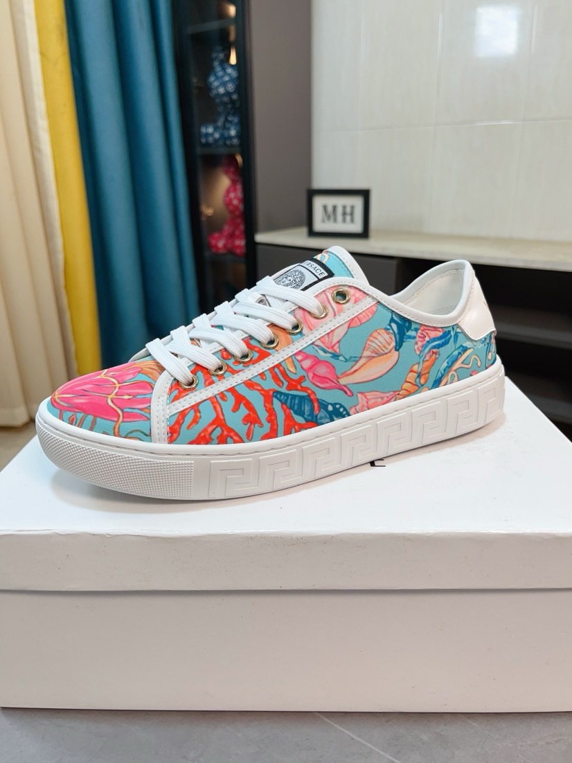 使い勝手良し 2026 ヴェルサーチェ 新作 スニーカー 偽物