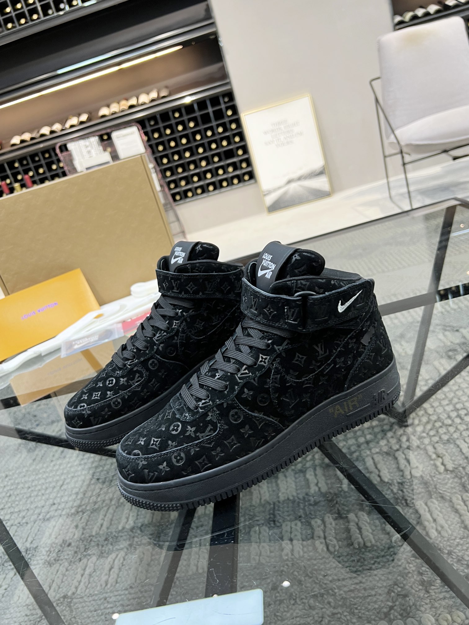 【限定カラー】2026 ルイヴィトン x ナイキx オフホワイト 新作 スニーカー 偽物