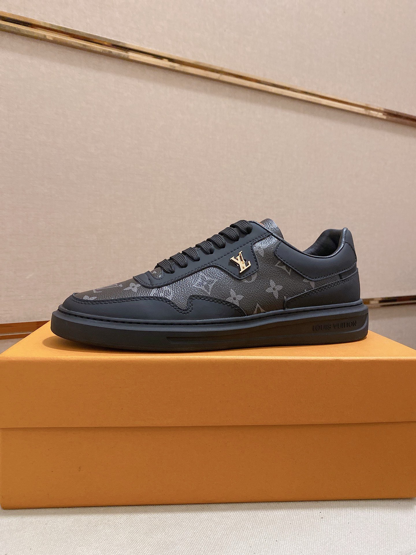 絶対欲しい！2026 ルイヴィトン 新作 スニーカー スーパーコピー