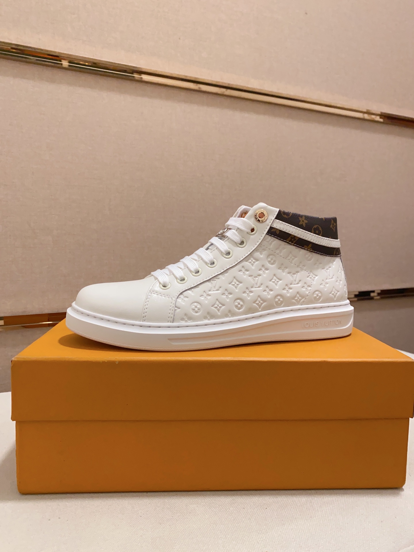 【即発】★ 2026 ルイヴィトン 新作 スニーカー コピー
