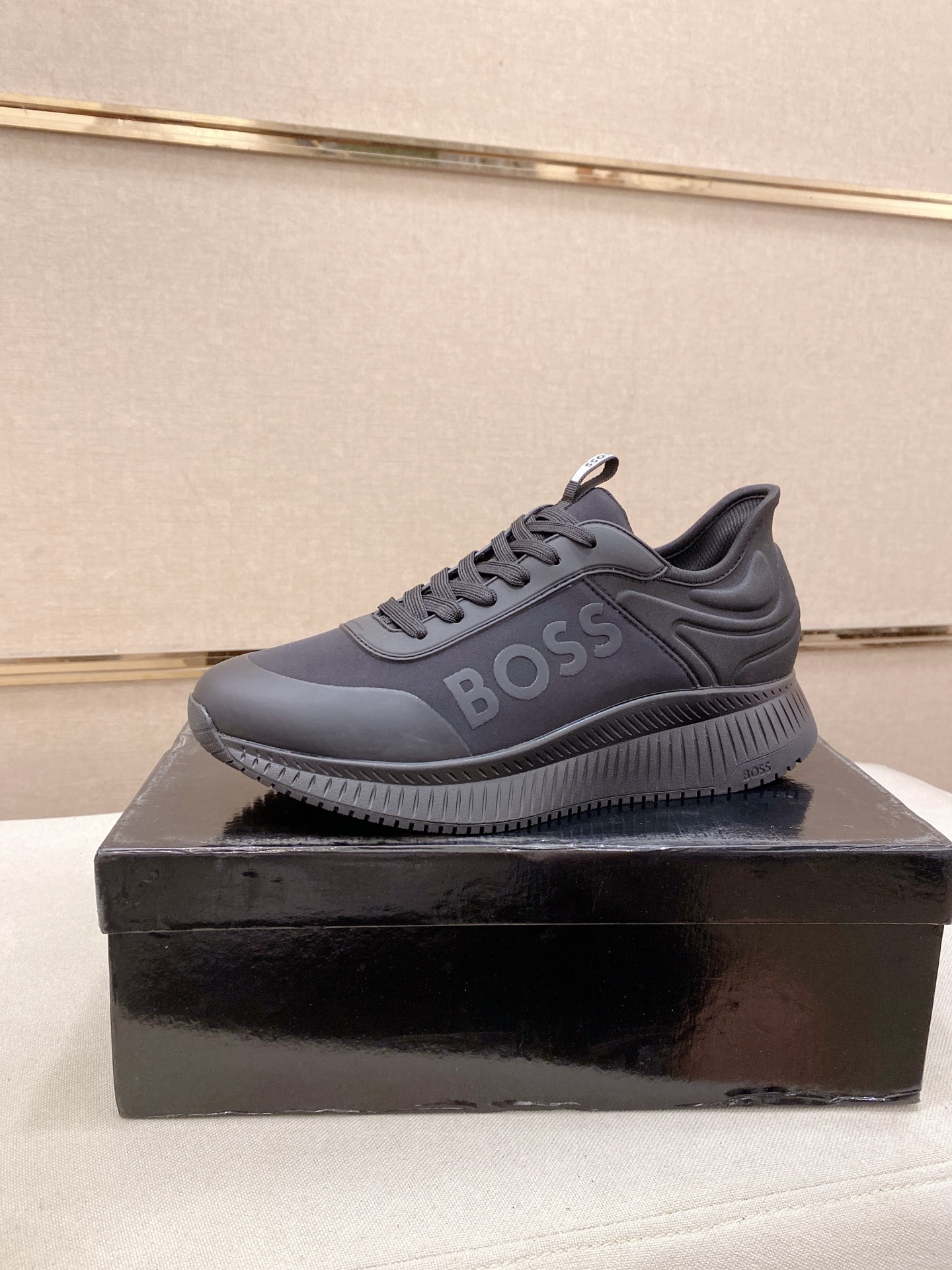 高品質♪♪♪ 2026 ヒューゴボス 新作 スニーカー スーパーコピー