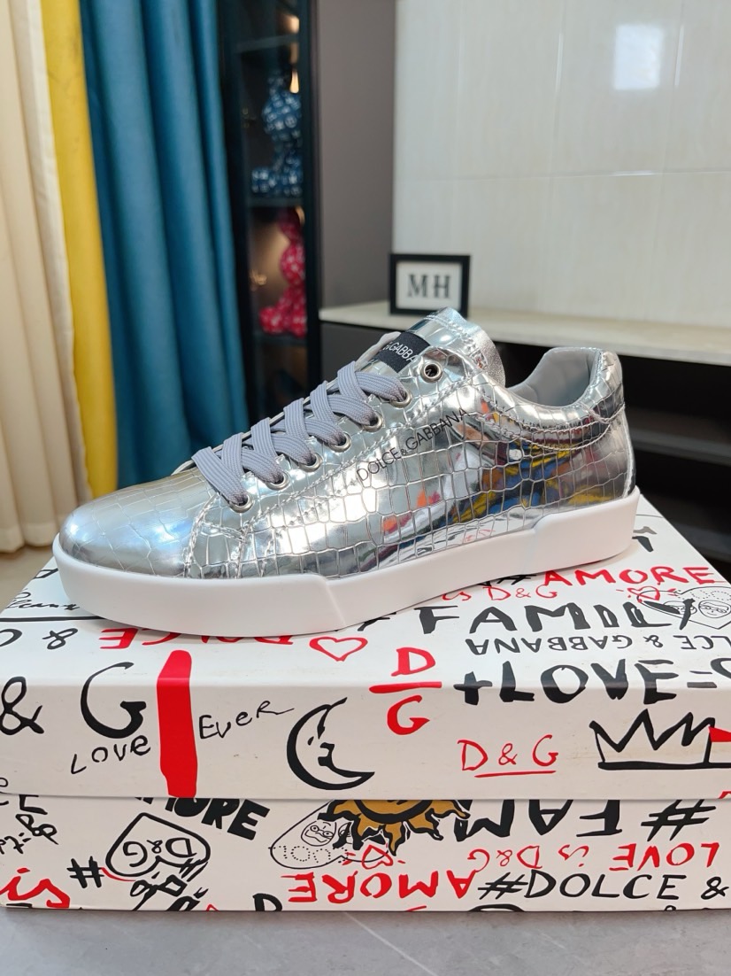 目を惹くカラー 2026 ドルチェ&ガッバーナ 新作 スニーカー コピー