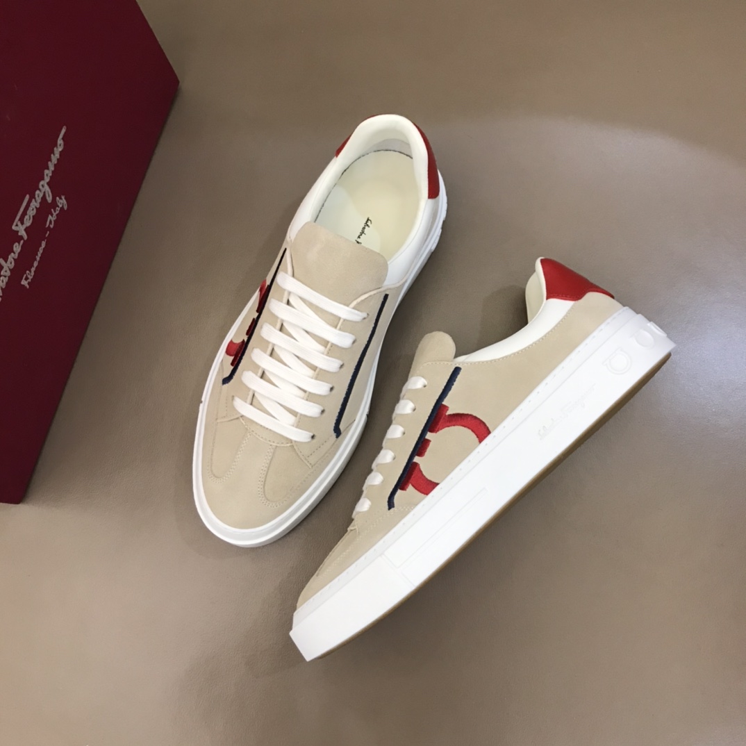 お洒落 2026 フェラガモ 新作 スニーカー スーパーコピー