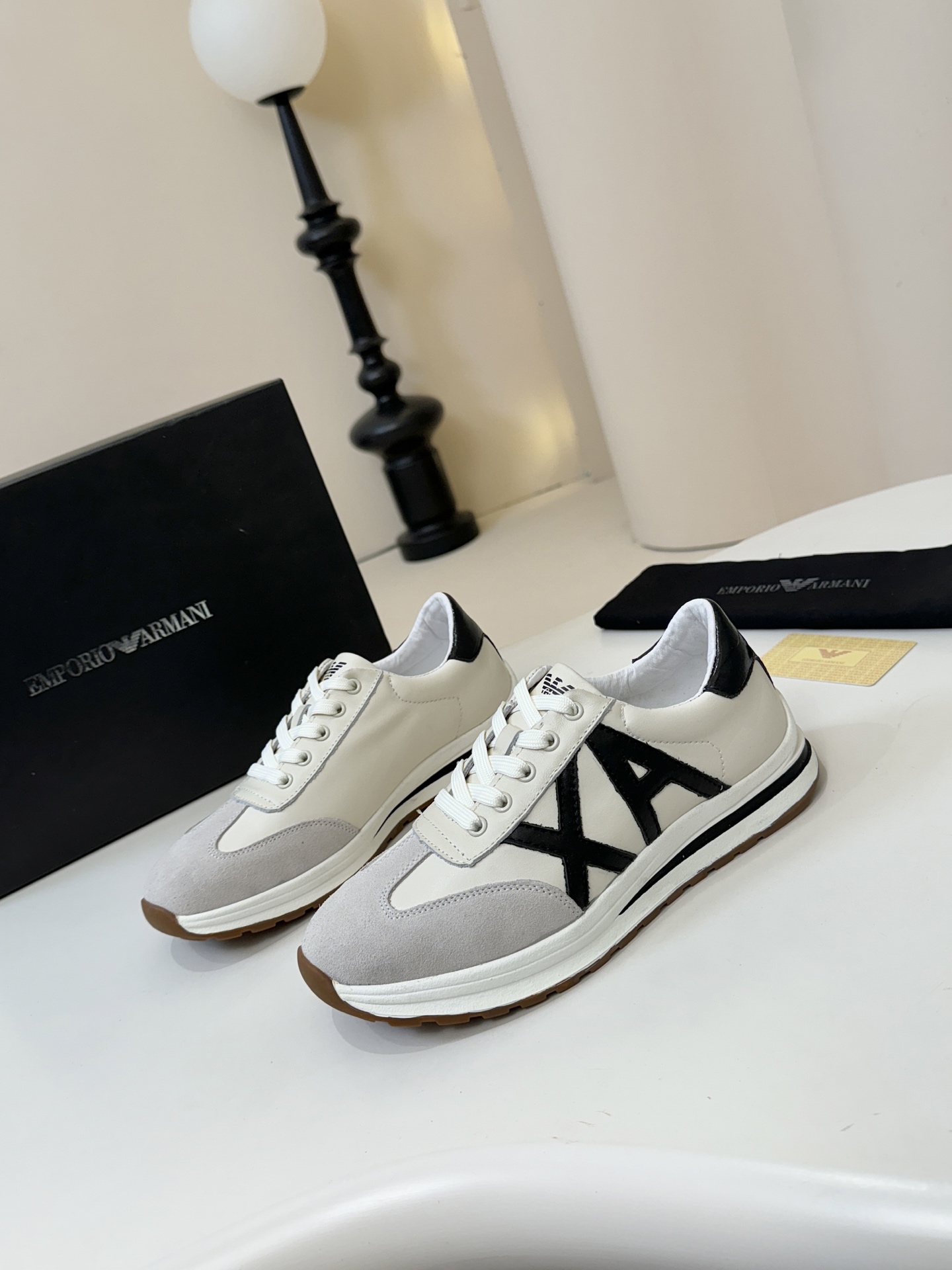 人気急上昇 2026 ジョルジオアルマーニ 新作 スニーカー コピー