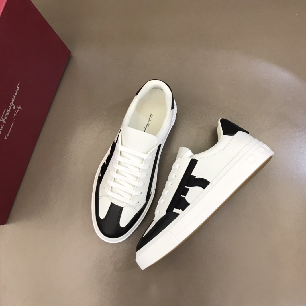 完売必至 2026 フェラガモ 新作 スニーカー 偽物