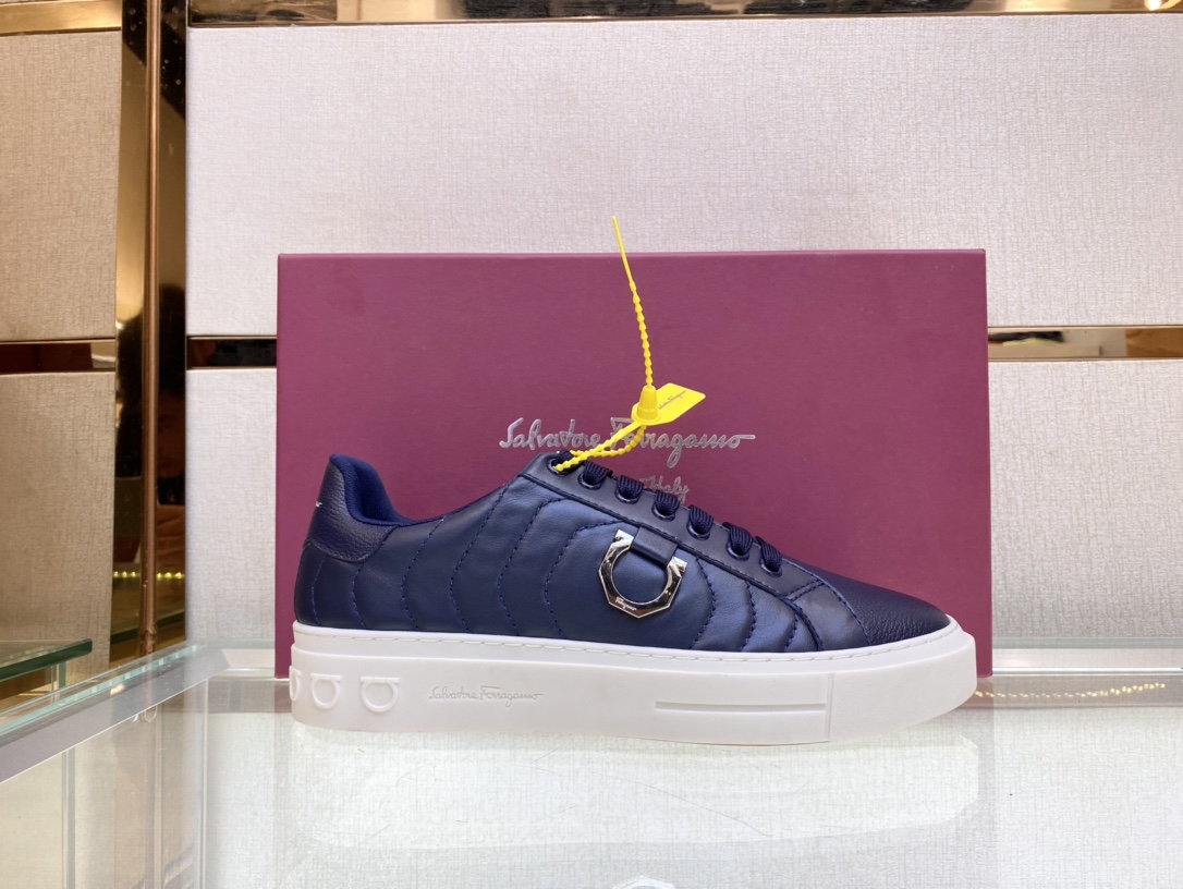 肌触り最高な 2026 フェラガモ 新作 スニーカー コピー