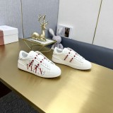 世界中で大人気♪ 2026 ヴァレンティノ 新作 男女兼用 スニーカー 偽物