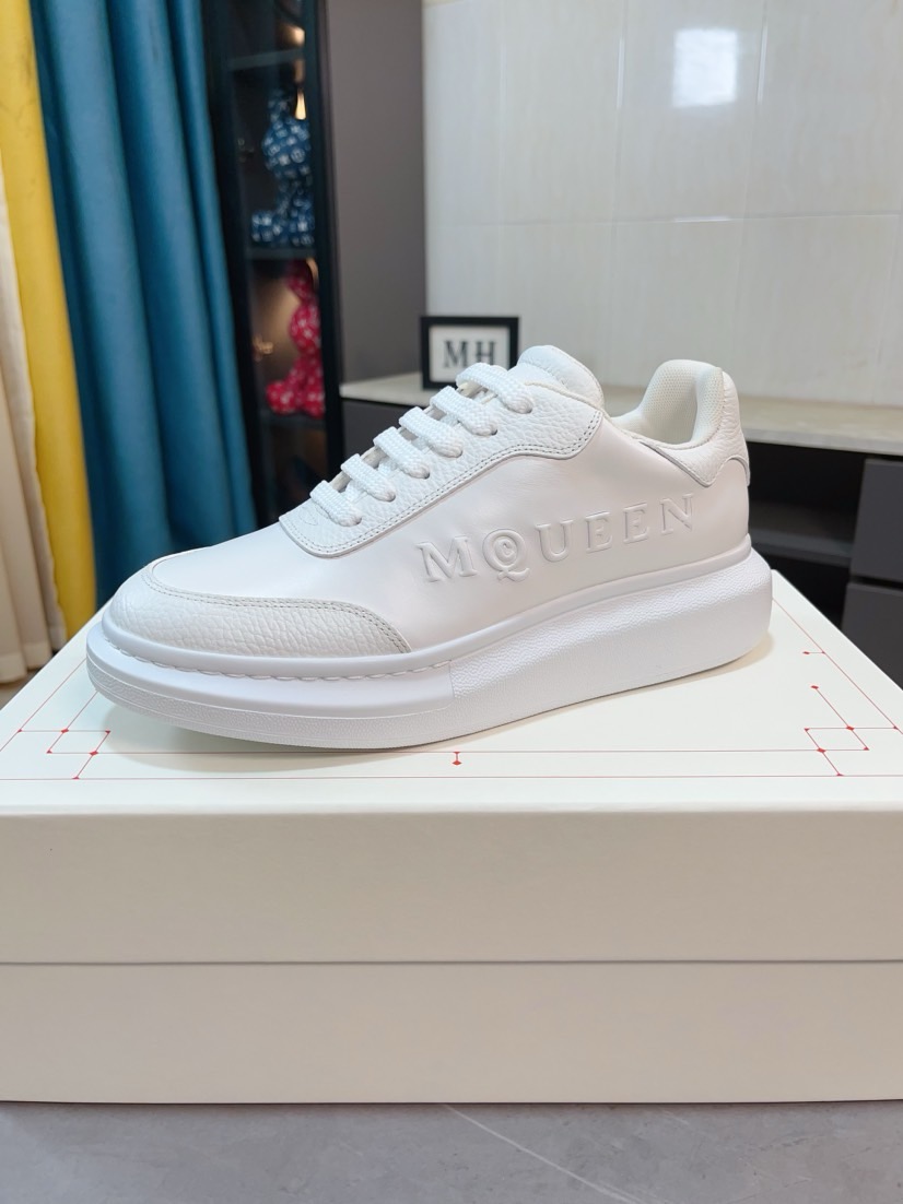 絶対欲しい！2026 アレキサンダーマックイーン 新作 男女兼用 スニーカー スーパーコピー
