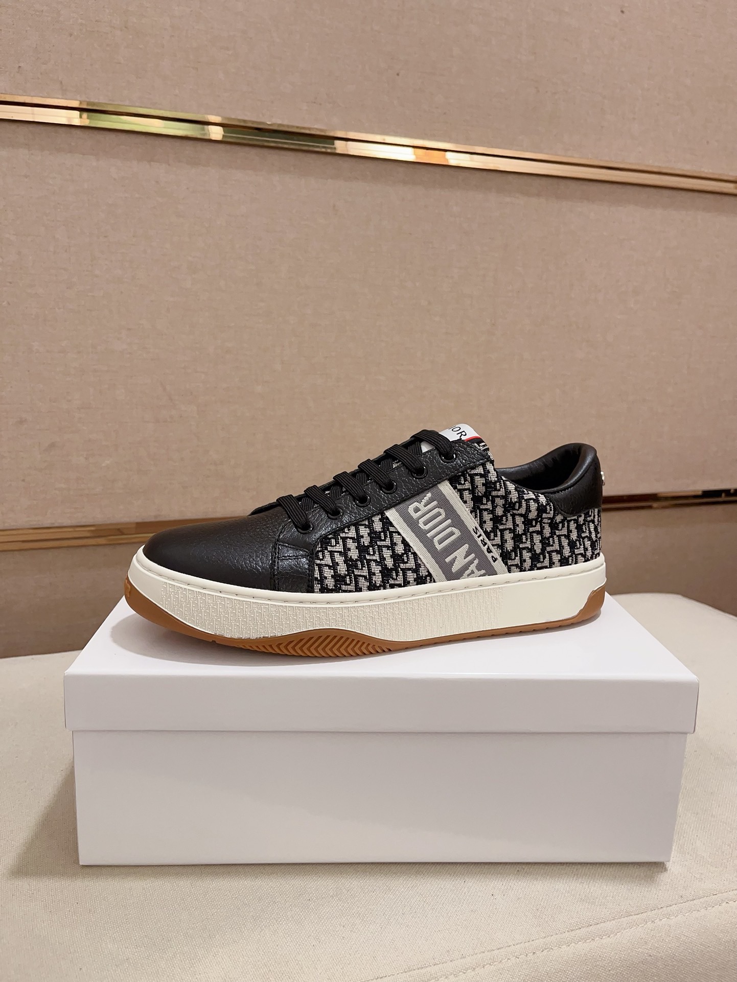 完売前に！ 2026 ディオール 新作 スニーカー 偽物