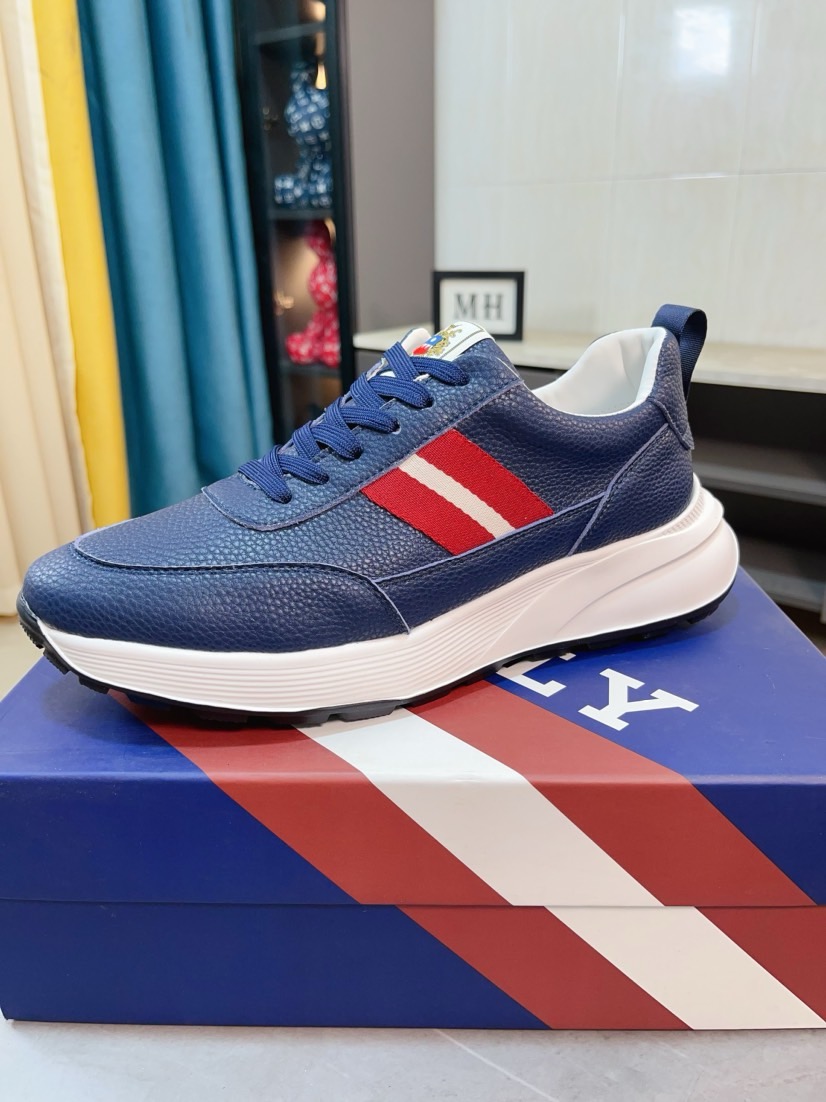 注目アイテム☆  2026 バリー 新作 スニーカー コピー