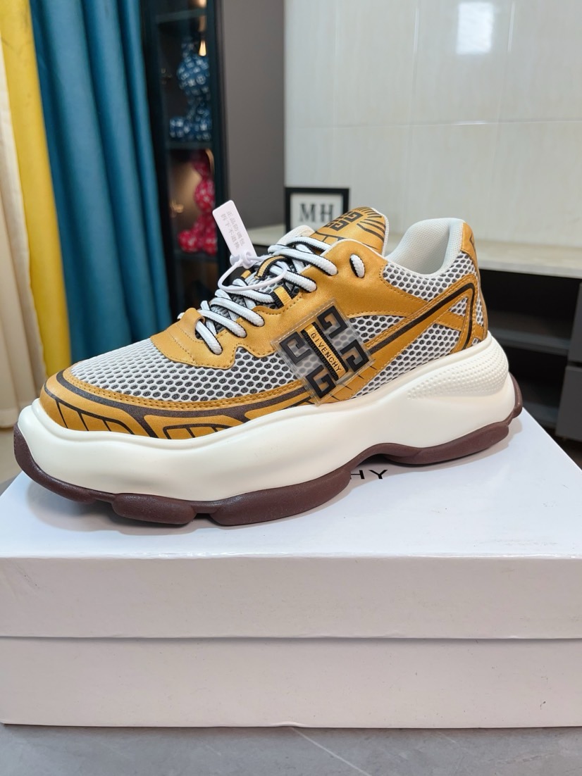 日本未入荷 2026 ジバンシー 新作 スニーカー 偽物