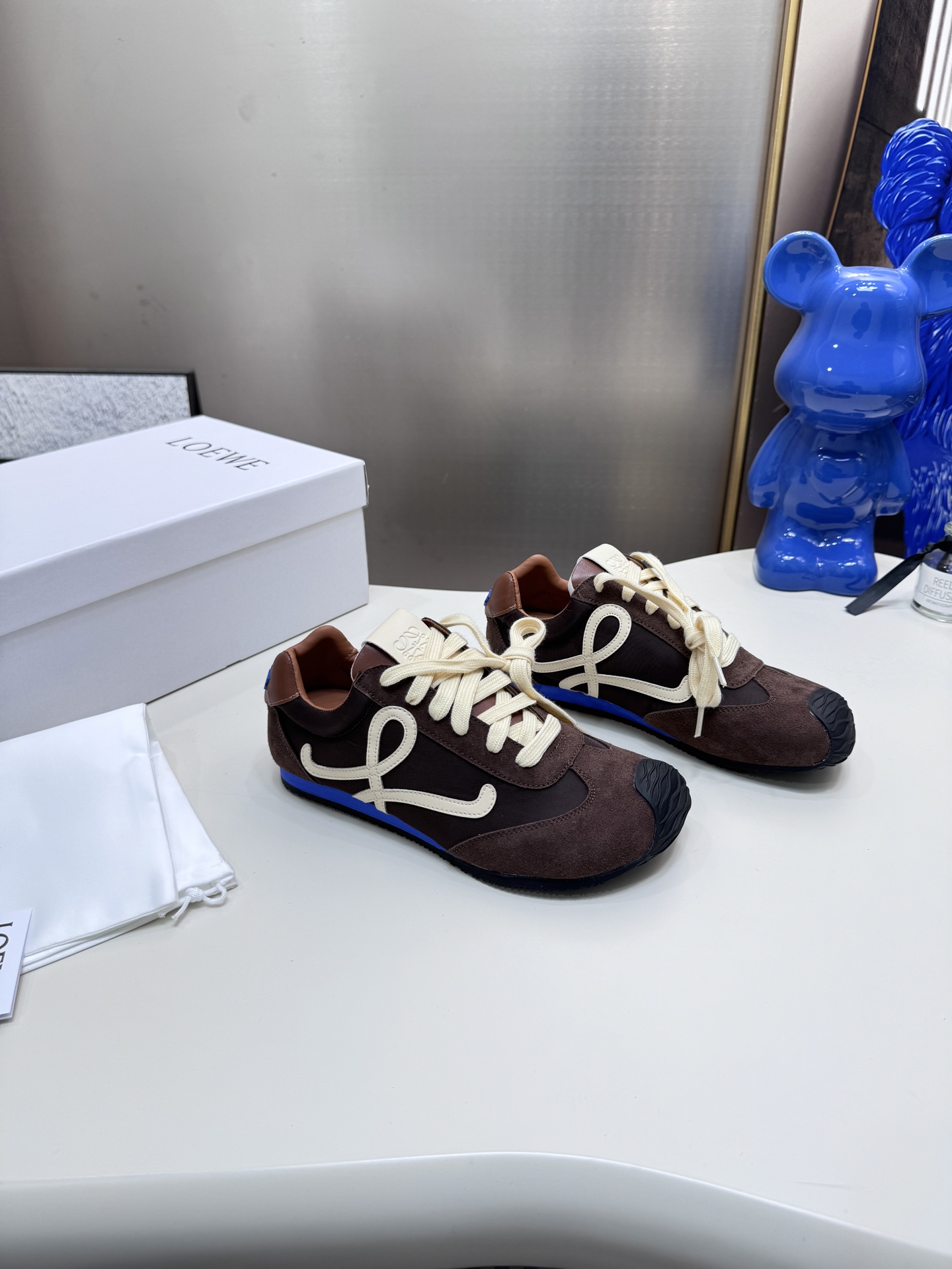 超希少！2026 ロエベ 新作 男女兼用 スニーカー 偽物