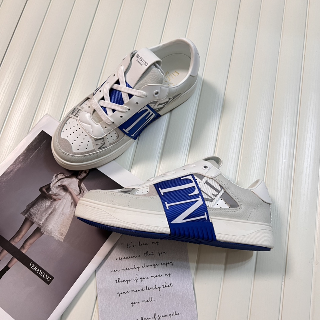 注目アイテム♡ 2026 ヴァレンティノ 新作 男女兼用 スニーカー スーパーコピー