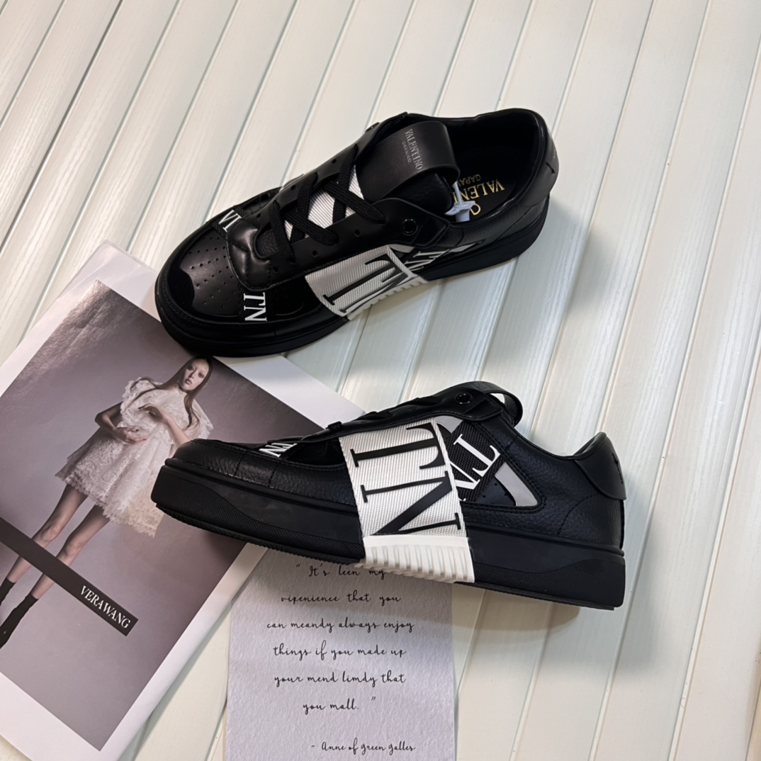 完売必至 ★ 2026 ヴァレンティノ 新作 男女兼用 スニーカー コピー