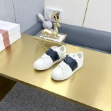 【使い勝手抜群】2026 ヴァレンティノ 新作 男女兼用 スニーカー スーパーコピー