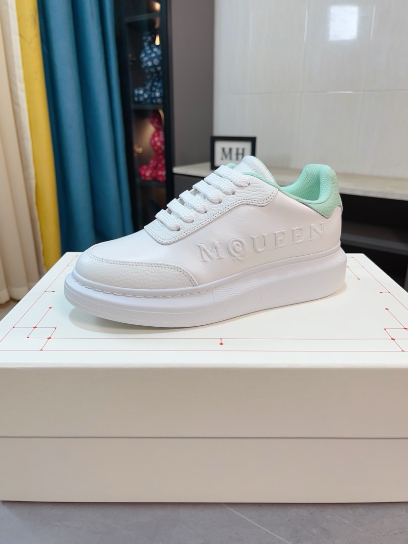 注目度抜群！2026 アレキサンダーマックイーン 新作 男女兼用 スニーカー 偽物