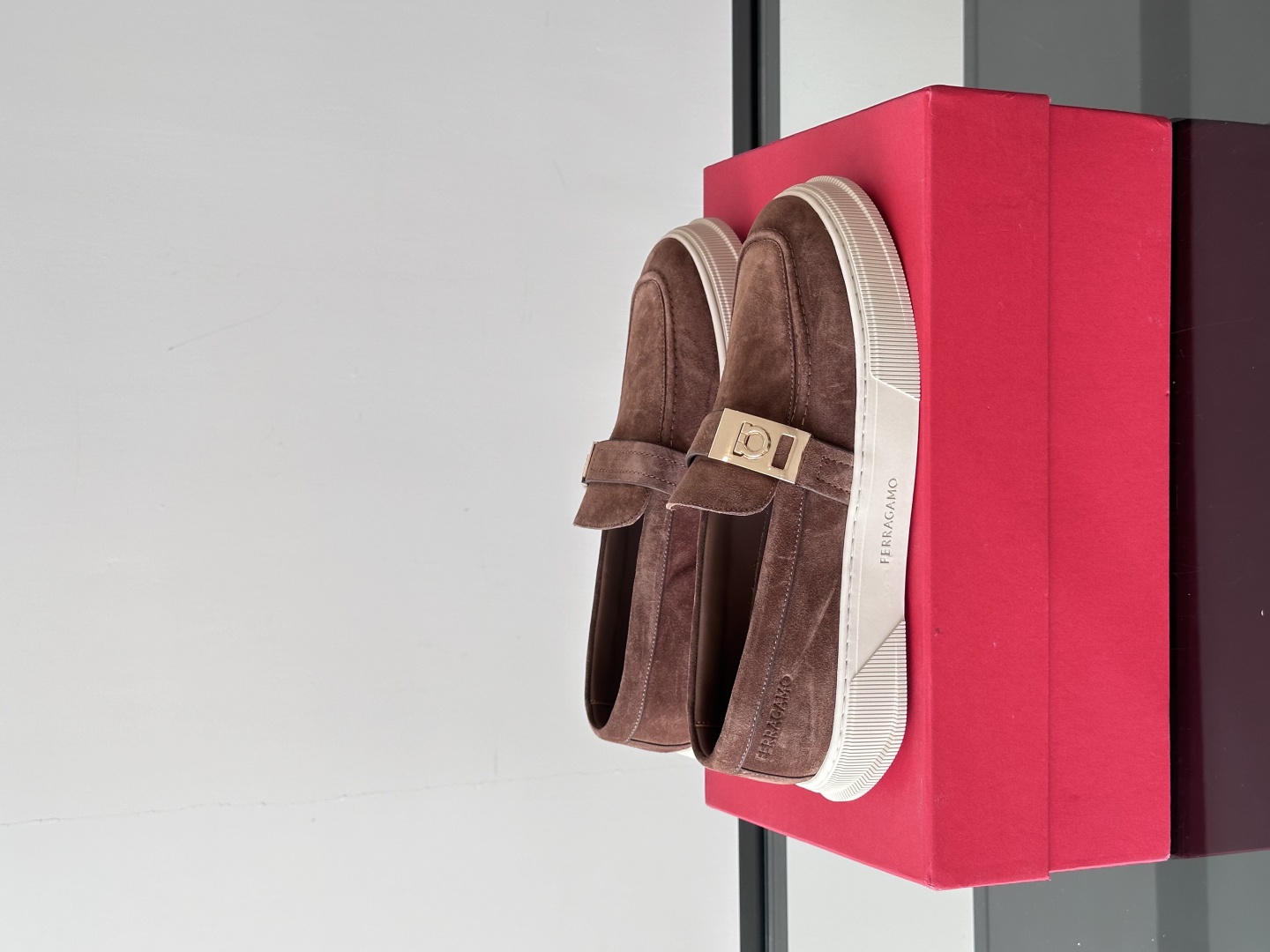 人気No1 2026 フェラガモ 新作 パンプス スーパーコピー