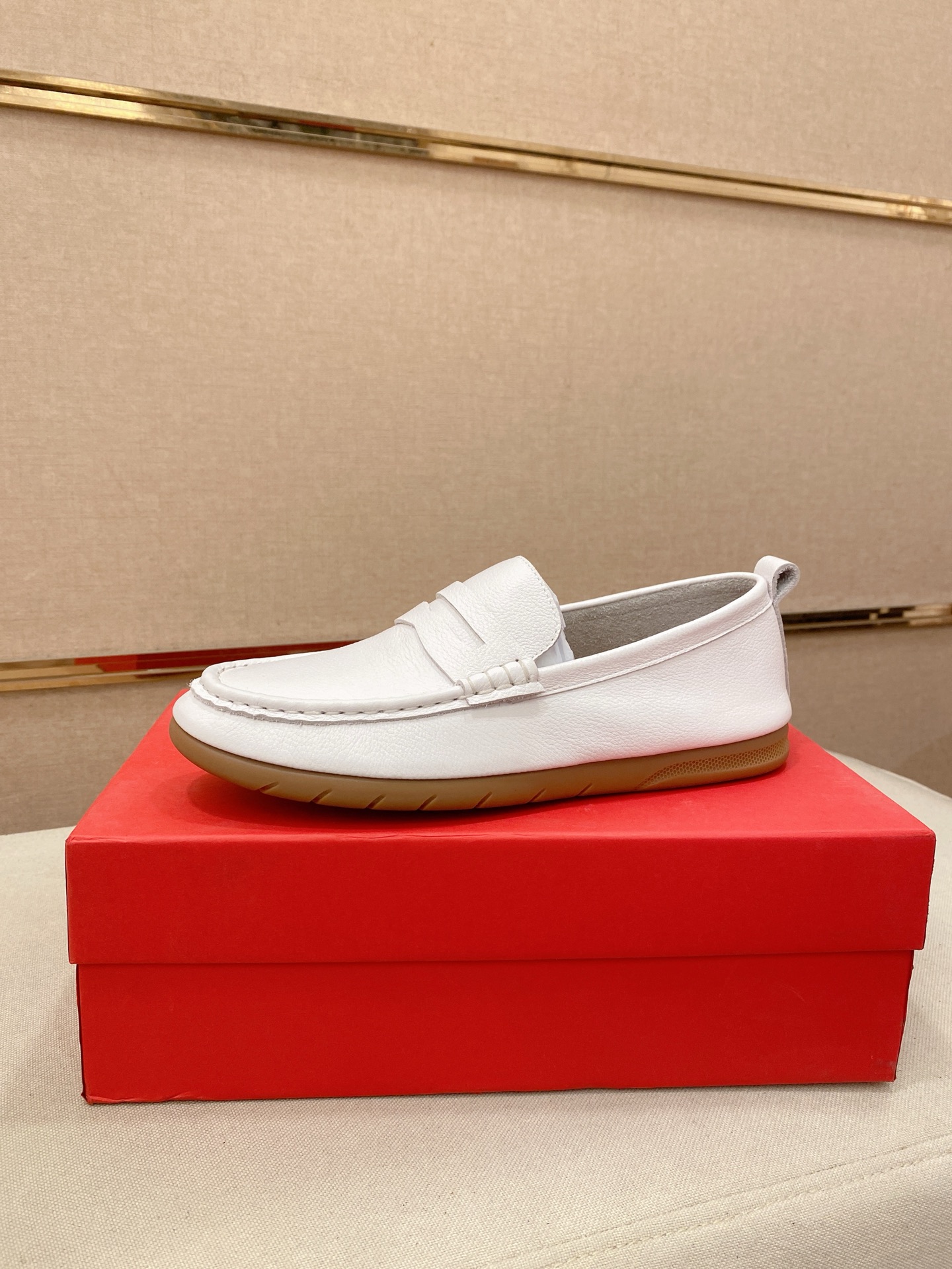 一目惚れ♪ 2026 フェラガモ 新作 パンプス 偽物